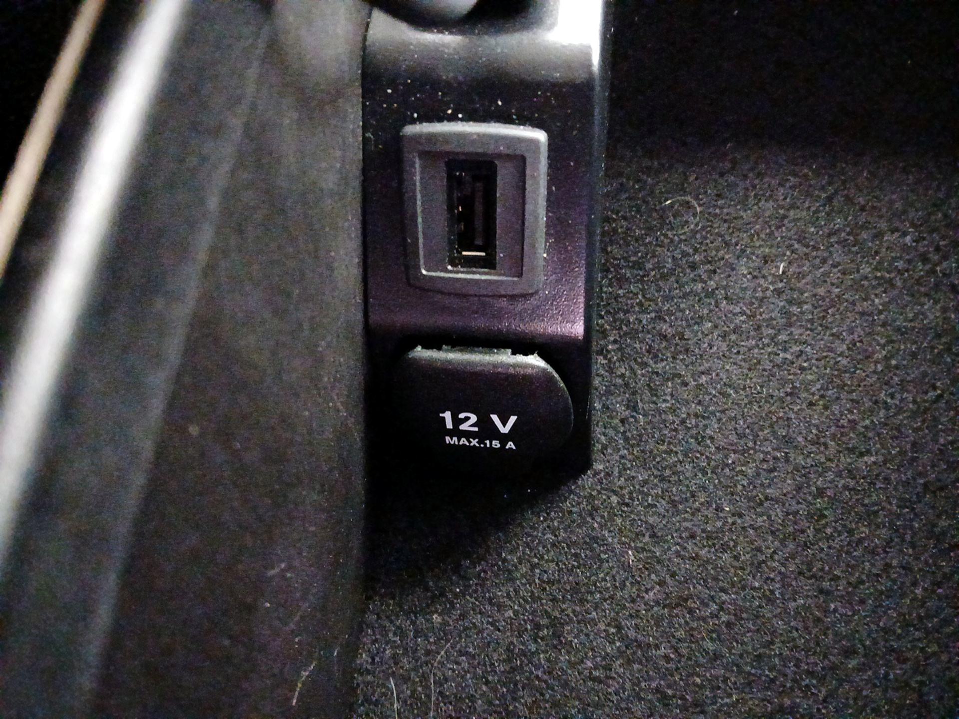 Thumbnail: 2016 Mercedes-Benz SLK - 19