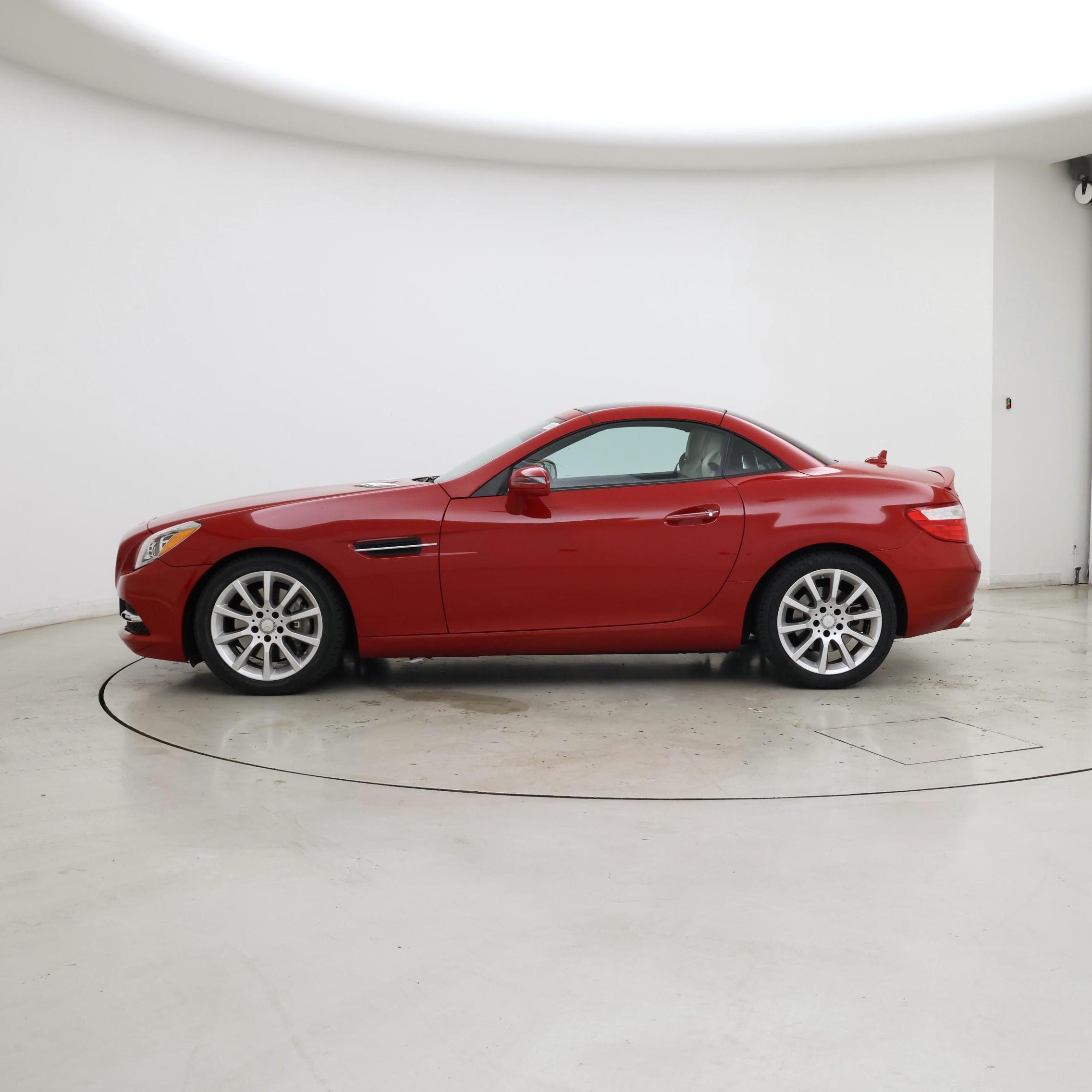 Thumbnail: 2016 Mercedes-Benz SLK - 3