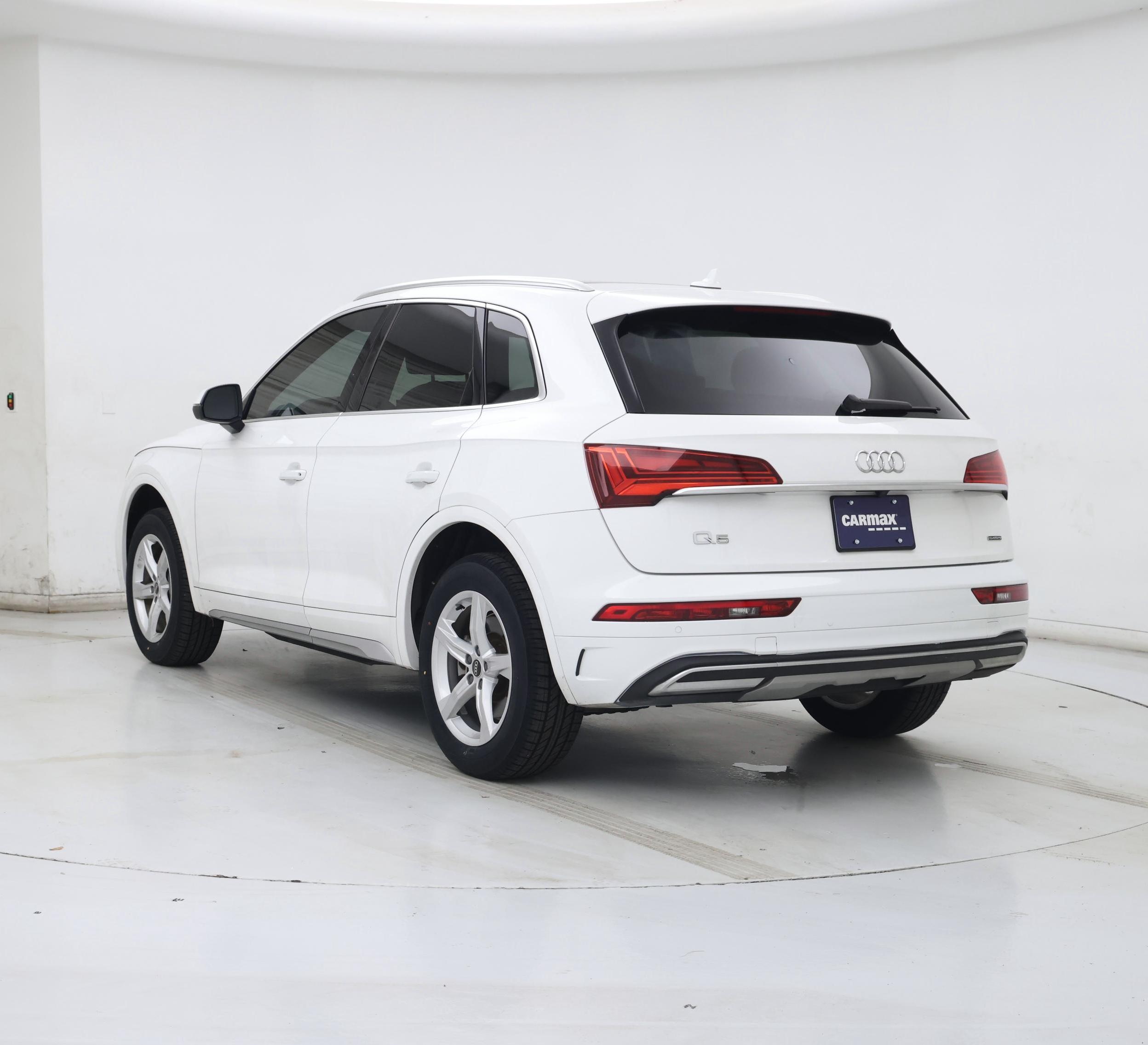 Thumbnail: 2023 Audi Q5 - 2