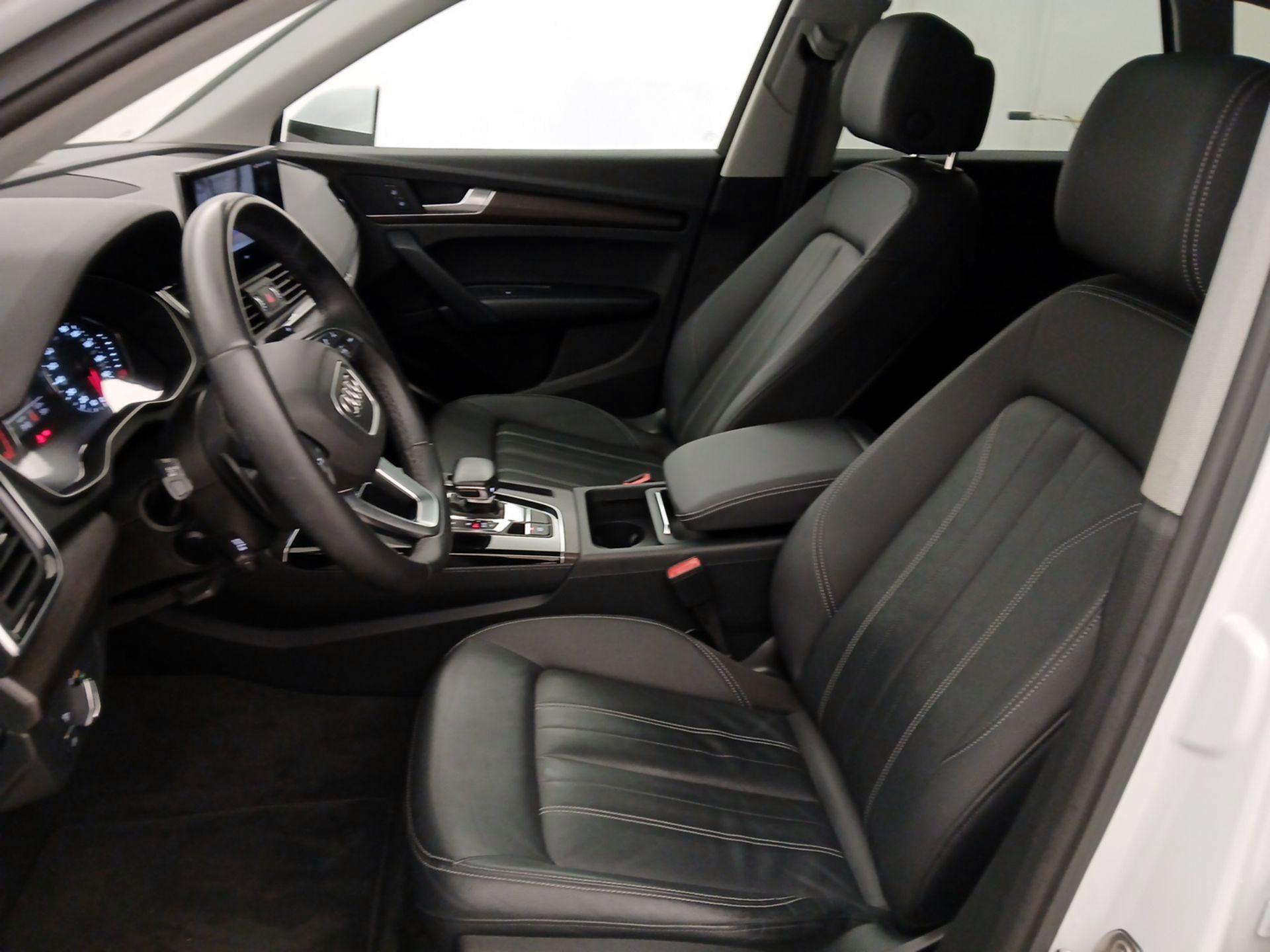 Thumbnail: 2022 Audi Q5 - 11