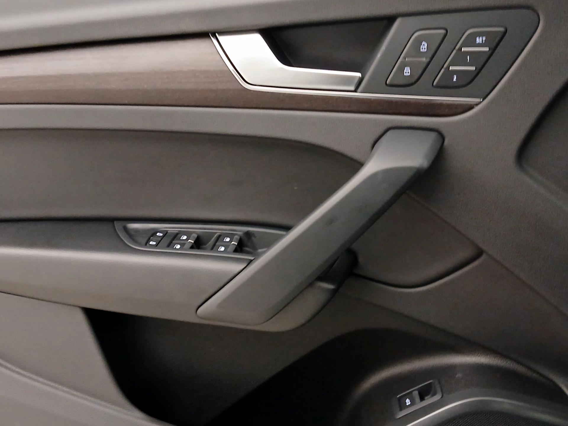 Thumbnail: 2022 Audi Q5 - 12