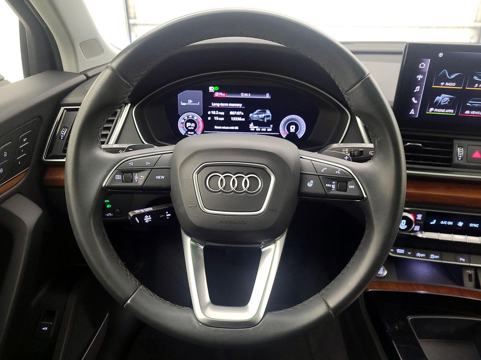 Thumbnail: 2023 Audi Q5 - 10