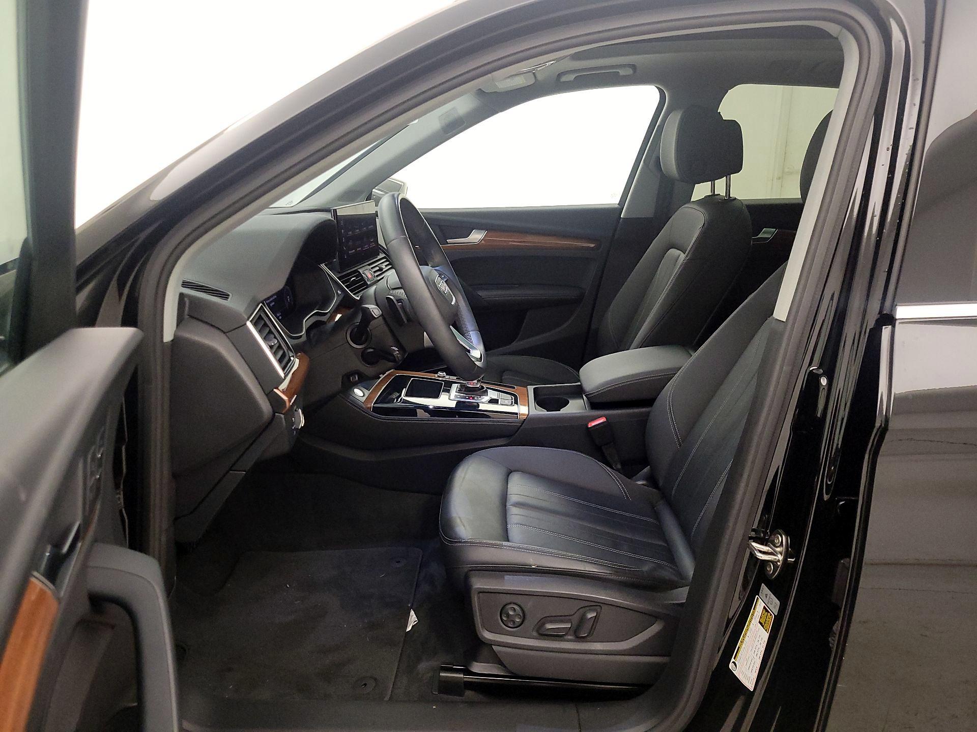 Thumbnail: 2023 Audi Q5 - 11