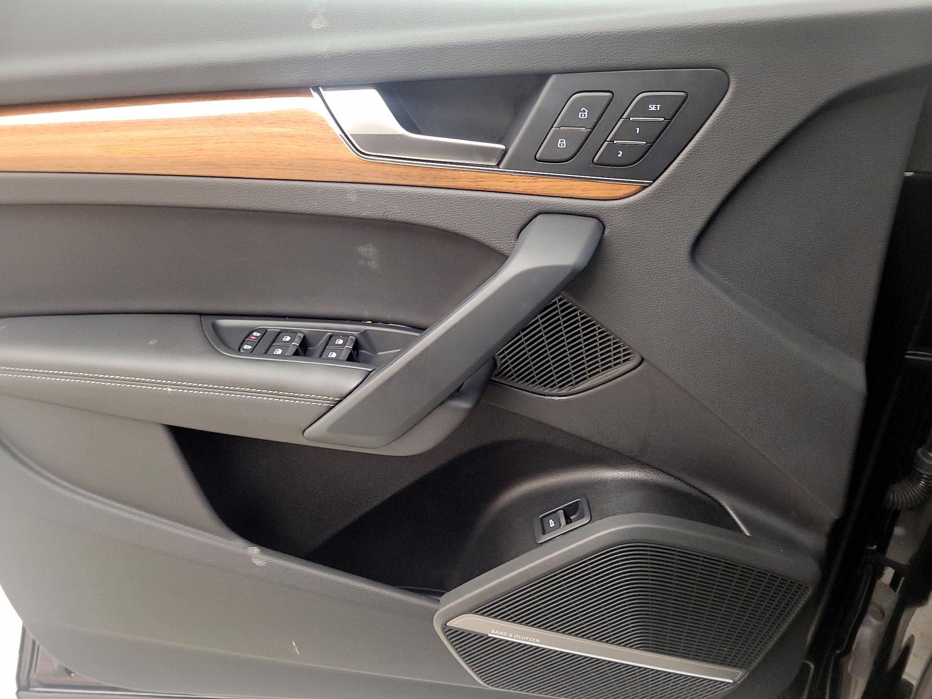 Thumbnail: 2023 Audi Q5 - 12