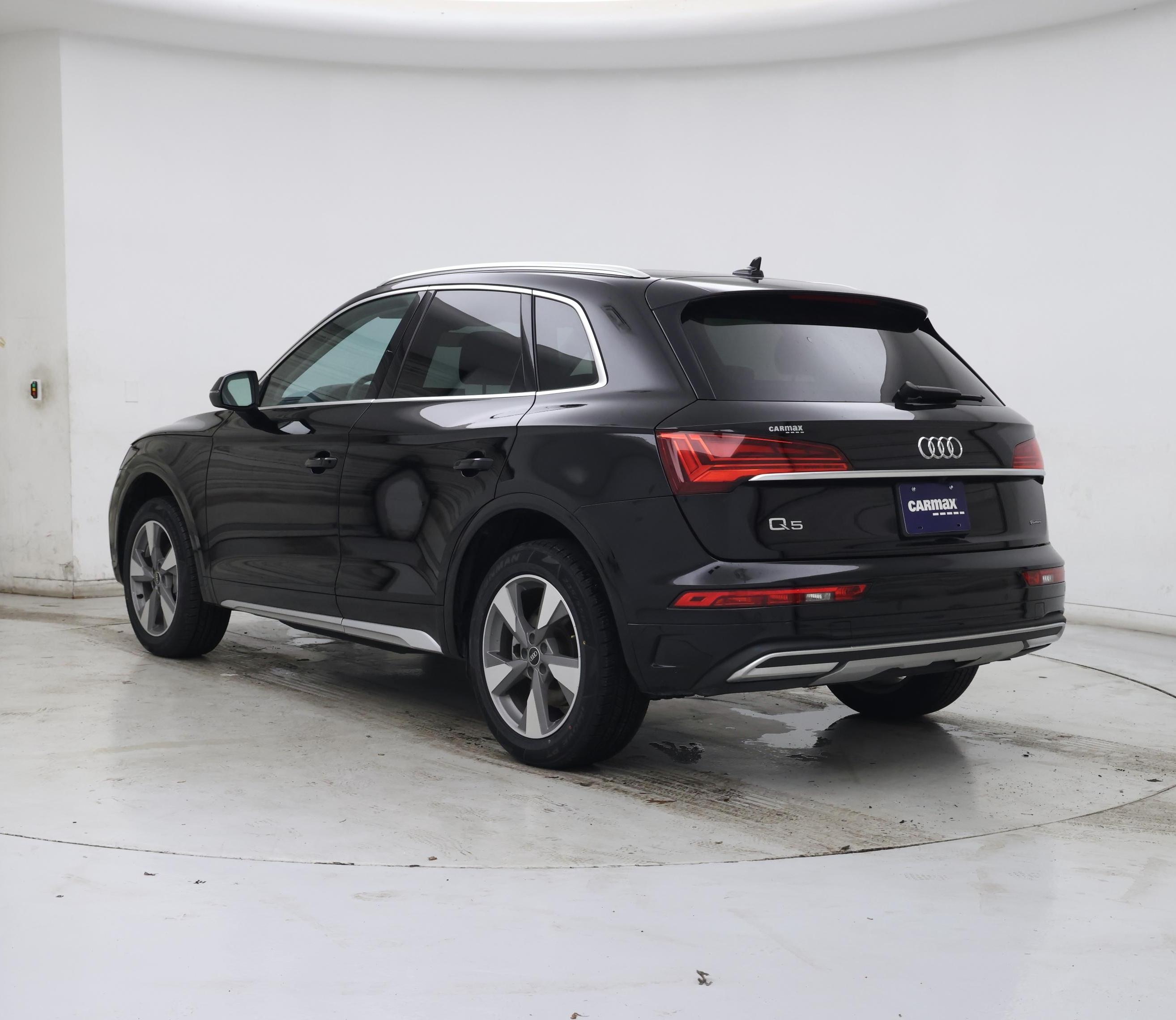 Thumbnail: 2023 Audi Q5 - 2