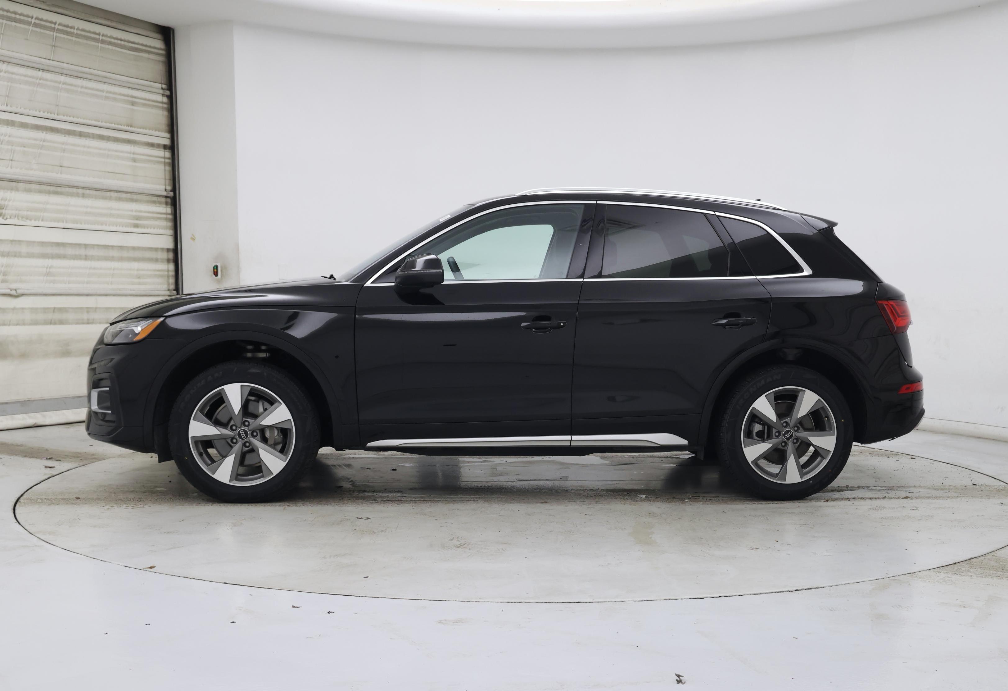 Thumbnail: 2023 Audi Q5 - 3