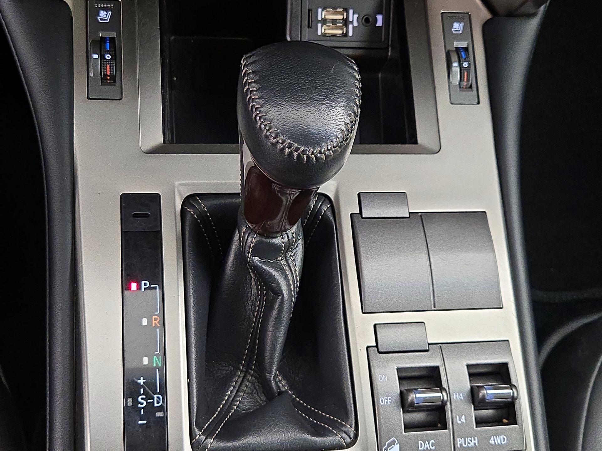 Thumbnail: 2019 Lexus GX - 18