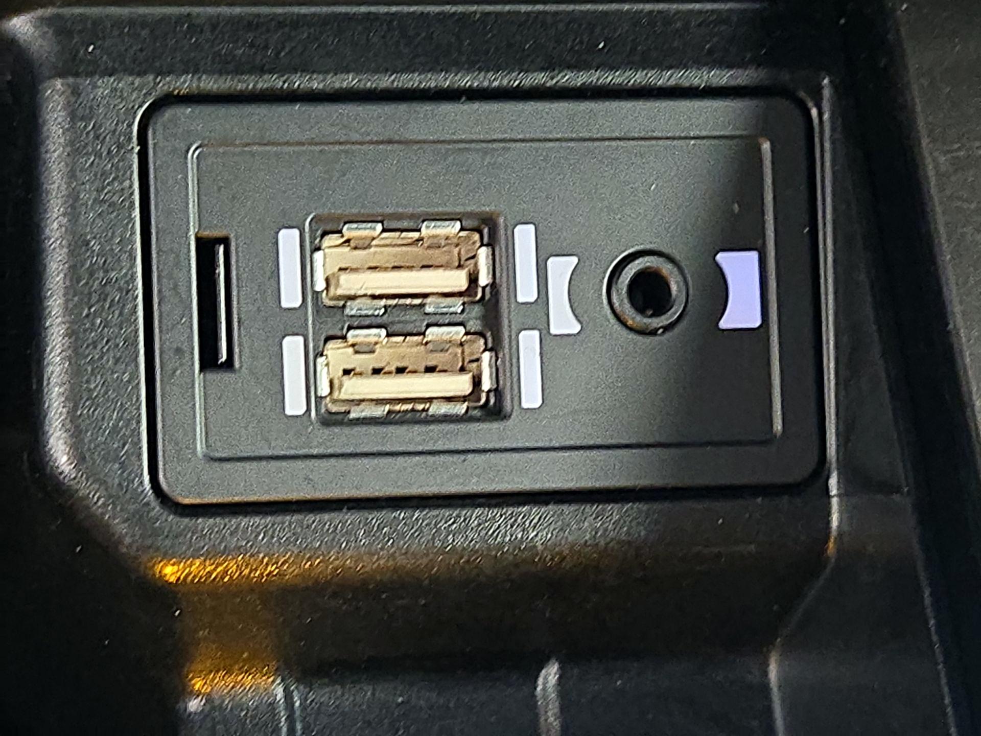 Thumbnail: 2019 Lexus GX - 19