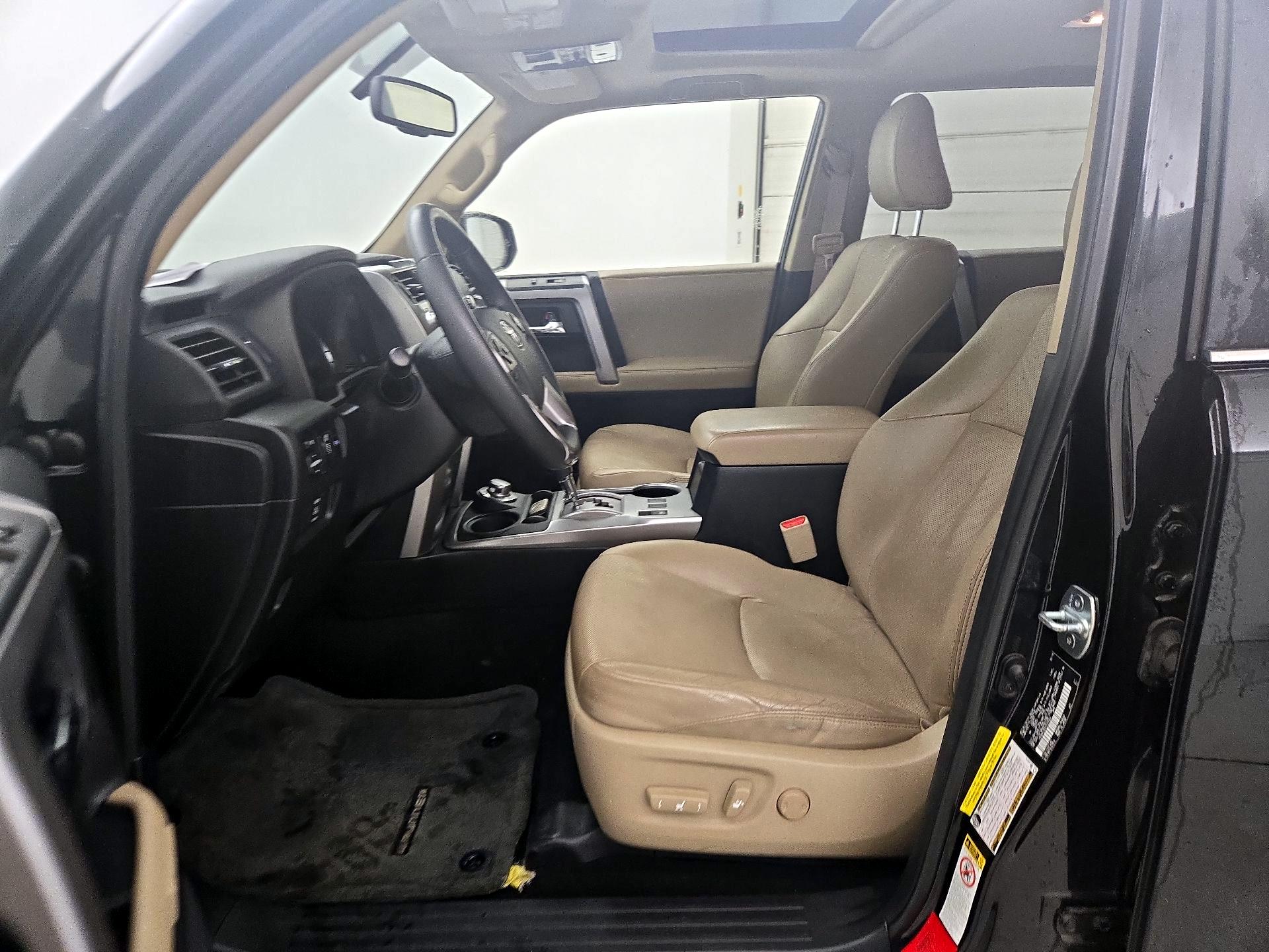 Thumbnail: 2014 Toyota 4Runner - 11