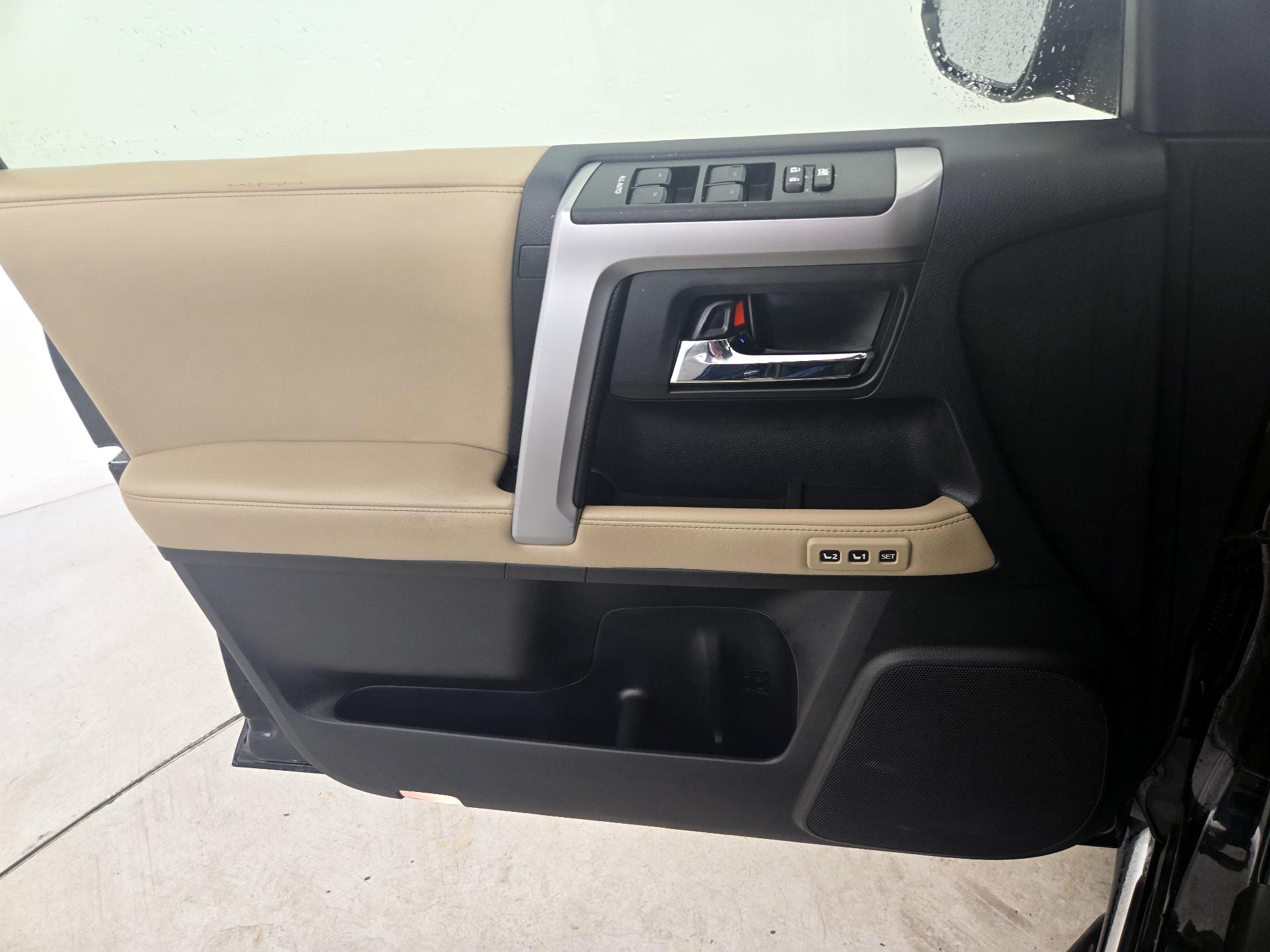 Thumbnail: 2014 Toyota 4Runner - 12