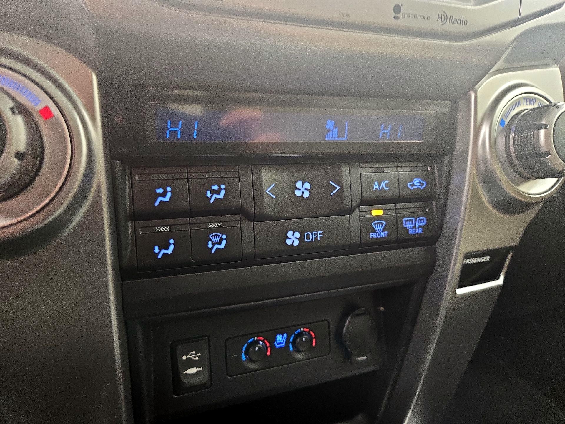 Thumbnail: 2014 Toyota 4Runner - 16