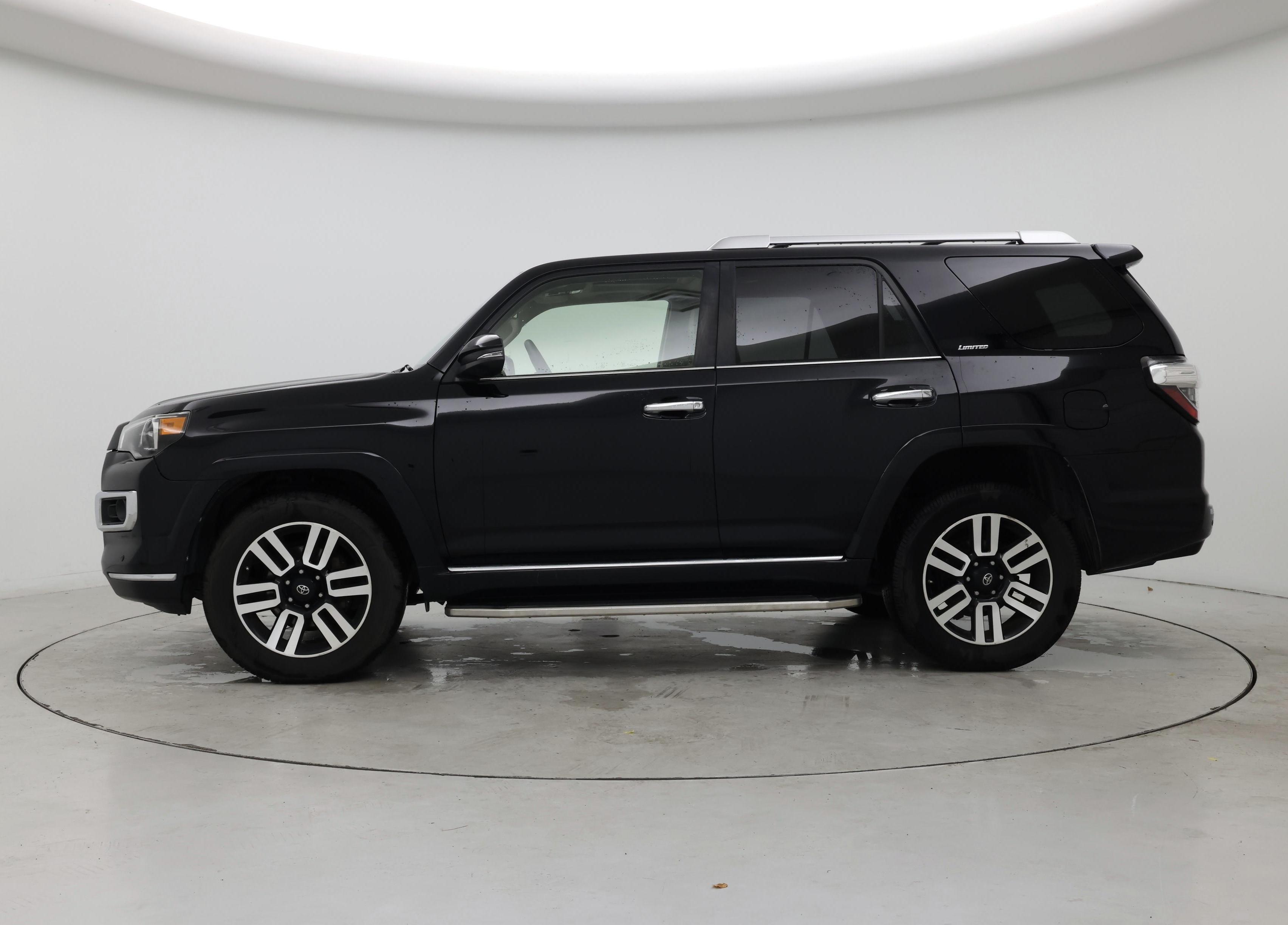 Thumbnail: 2014 Toyota 4Runner - 3