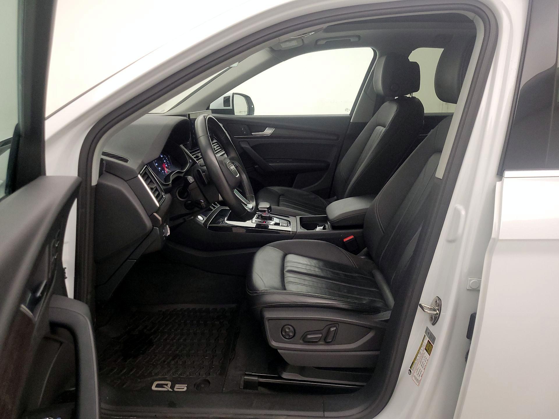 Thumbnail: 2023 Audi Q5 - 11