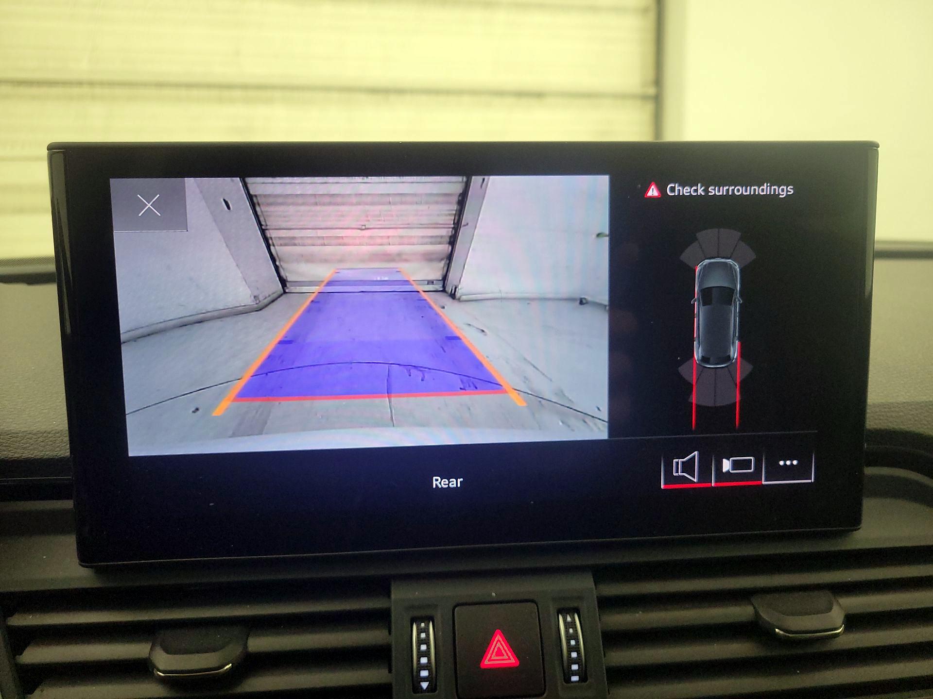 Thumbnail: 2023 Audi Q5 - 14