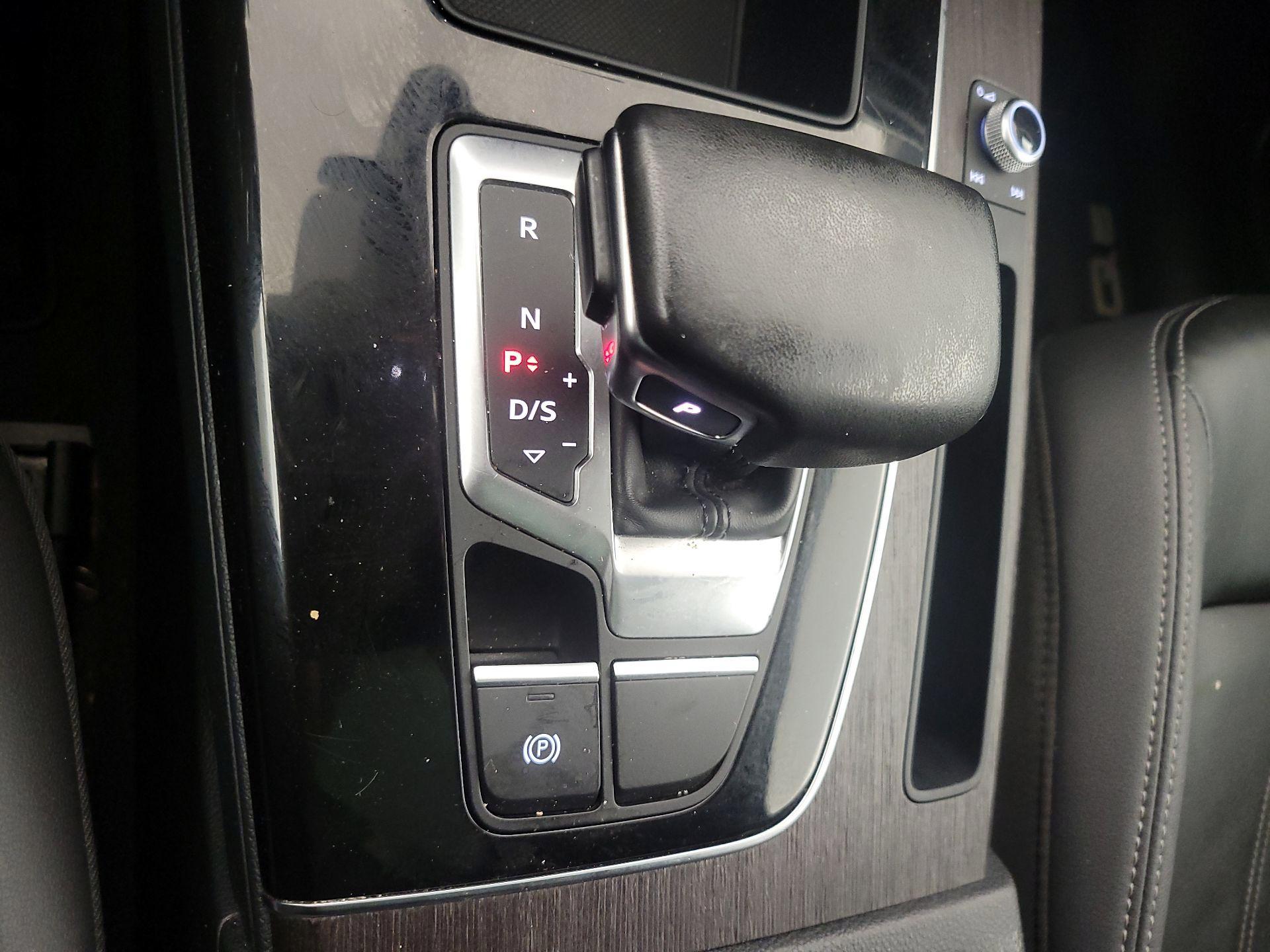 Thumbnail: 2023 Audi Q5 - 17