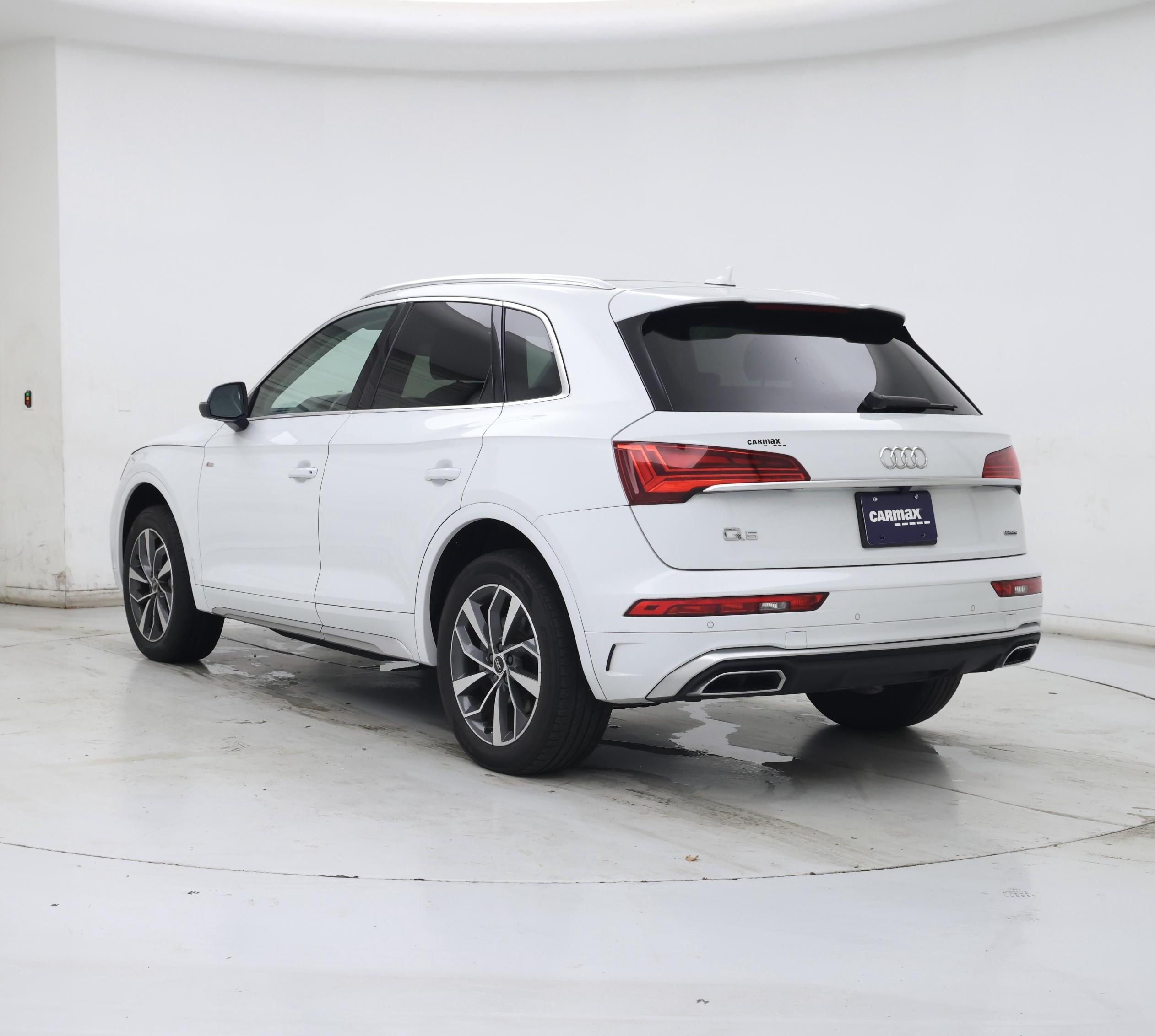 Thumbnail: 2023 Audi Q5 - 2