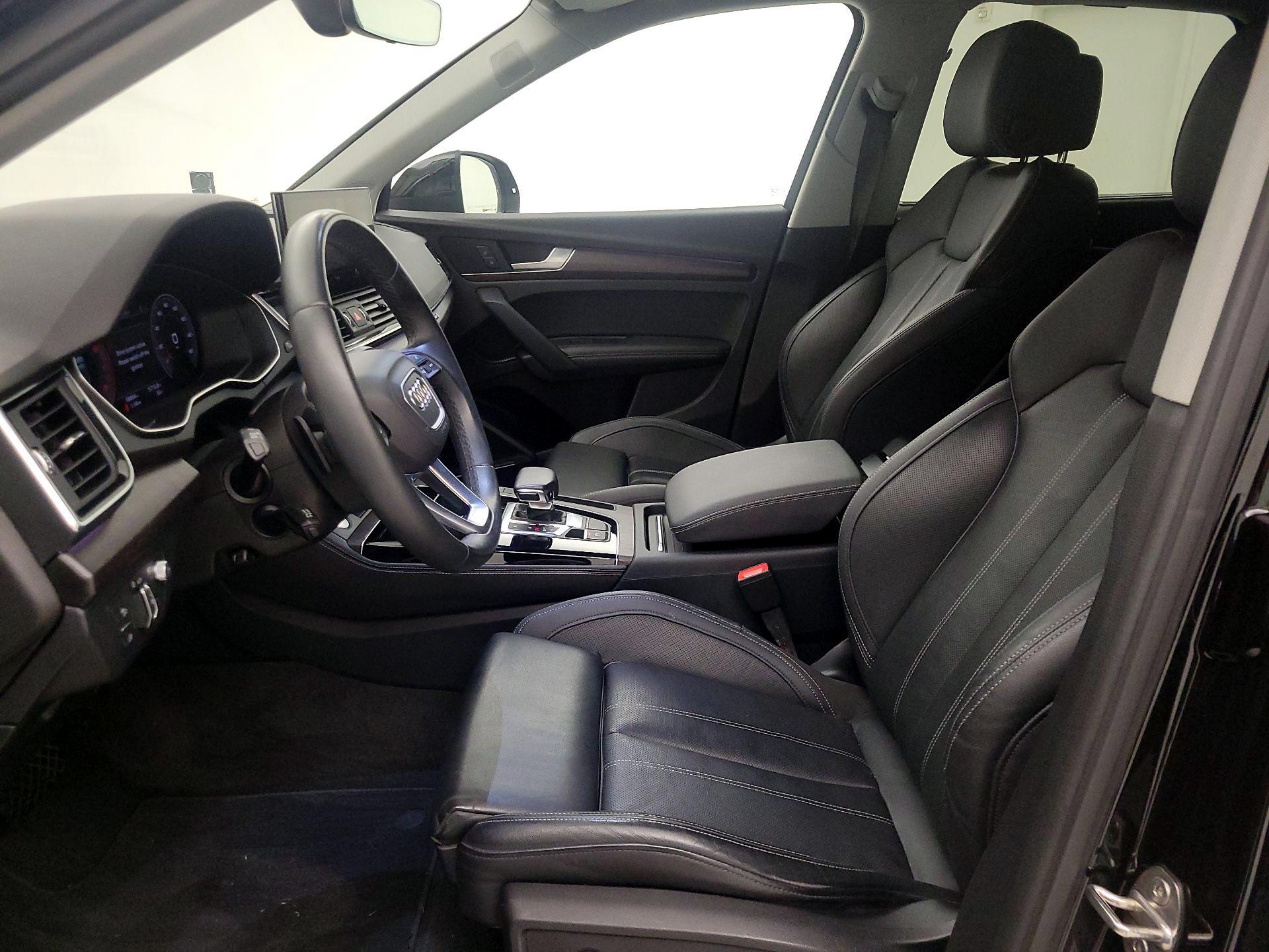 Thumbnail: 2023 Audi Q5 - 11