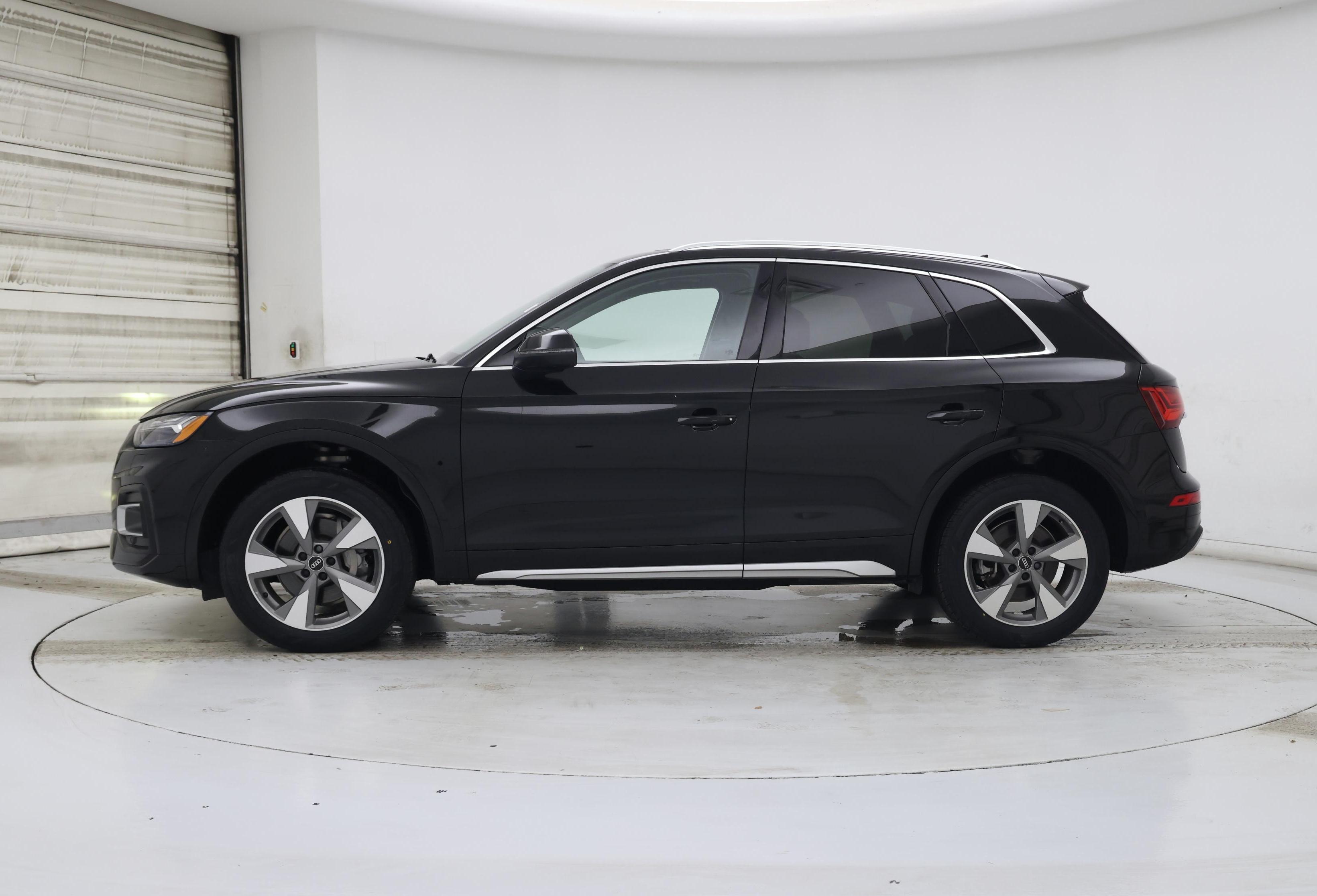 Thumbnail: 2023 Audi Q5 - 3