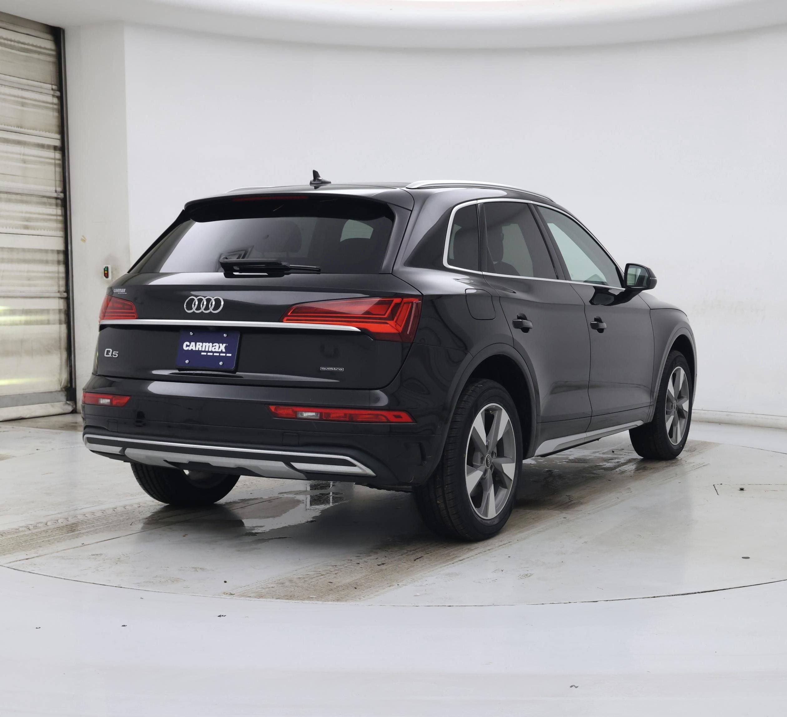 Thumbnail: 2023 Audi Q5 - 8