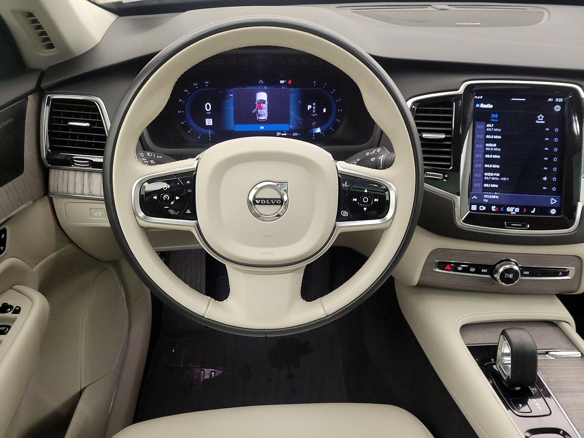 Thumbnail: 2023 Volvo XC90 - 10