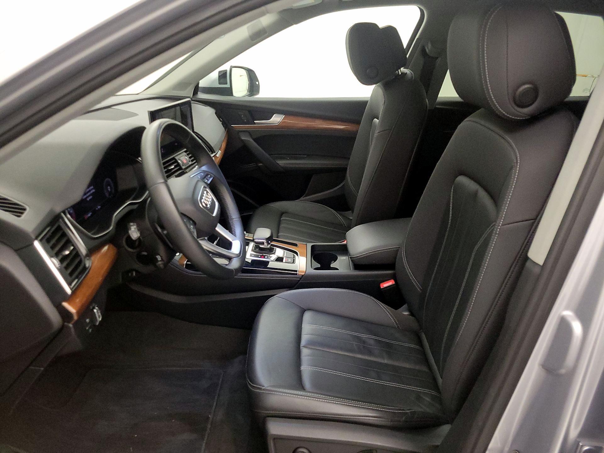 Thumbnail: 2023 Audi Q5 - 11