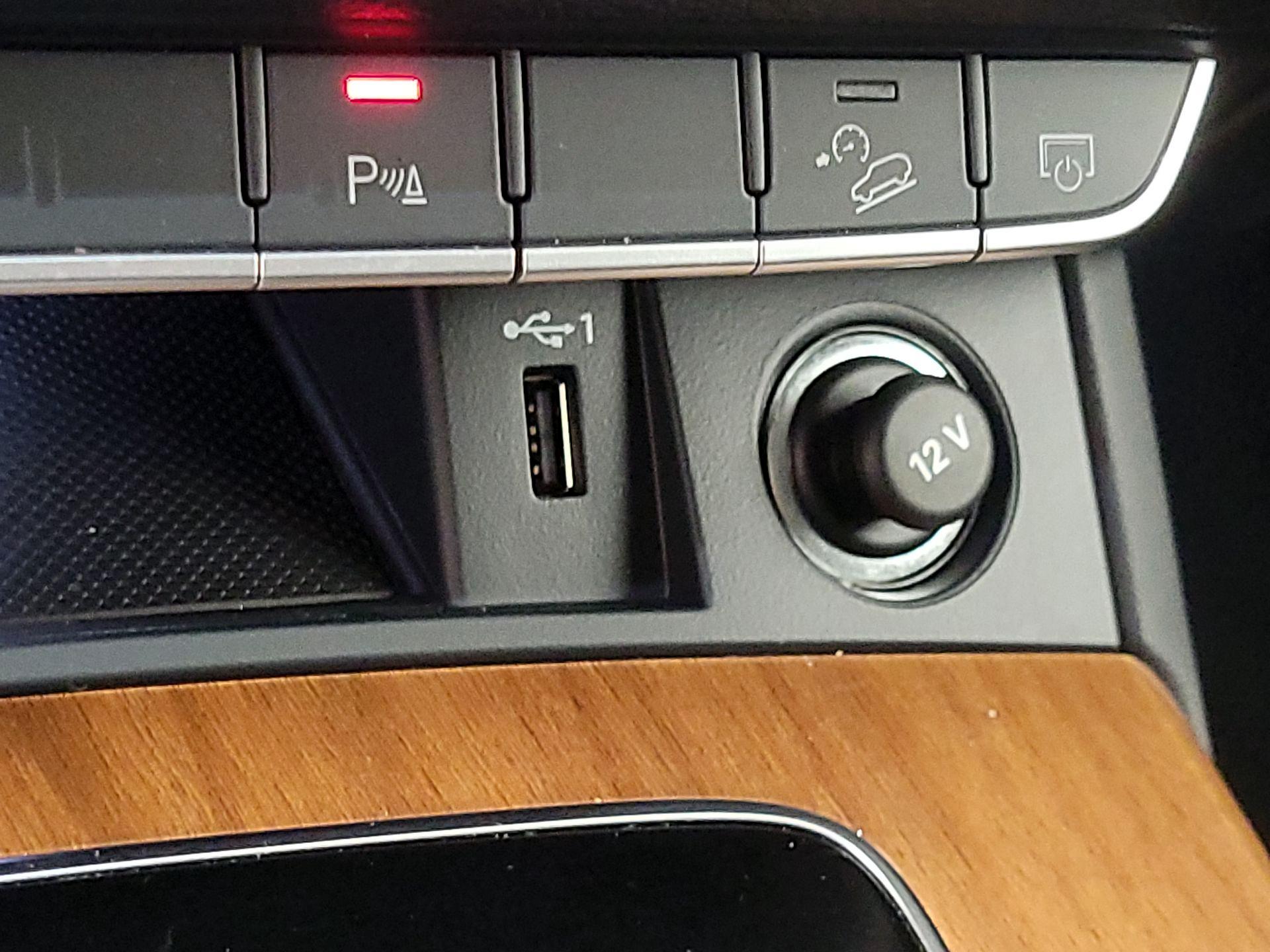 Thumbnail: 2023 Audi Q5 - 18