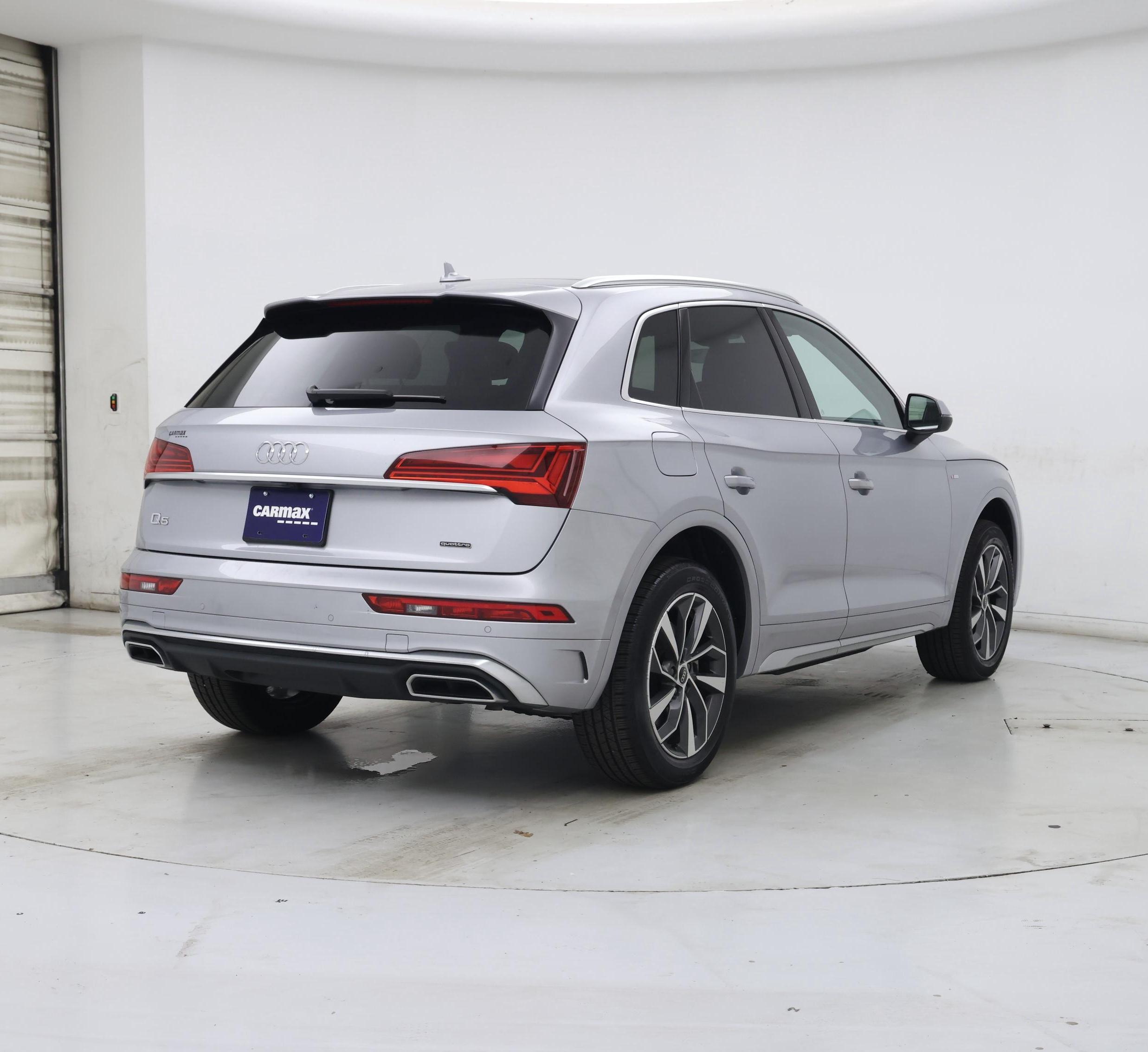 Thumbnail: 2023 Audi Q5 - 8
