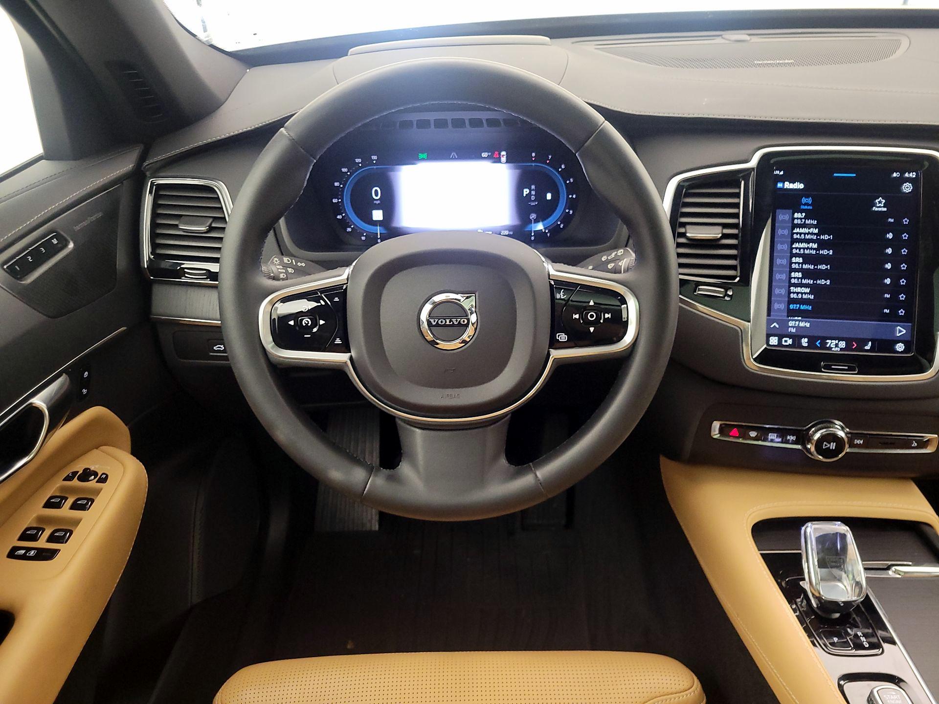 Thumbnail: 2023 Volvo XC90 - 10