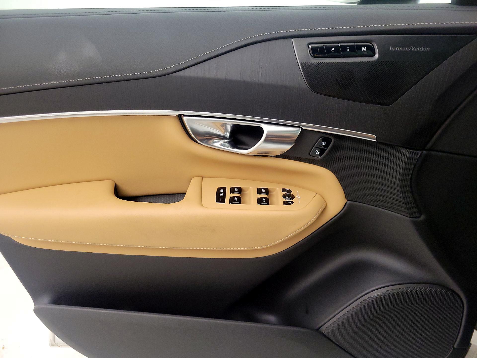 Thumbnail: 2023 Volvo XC90 - 12