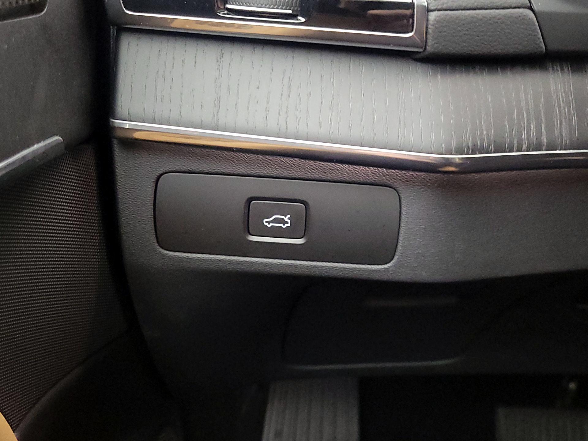 Thumbnail: 2023 Volvo XC90 - 13