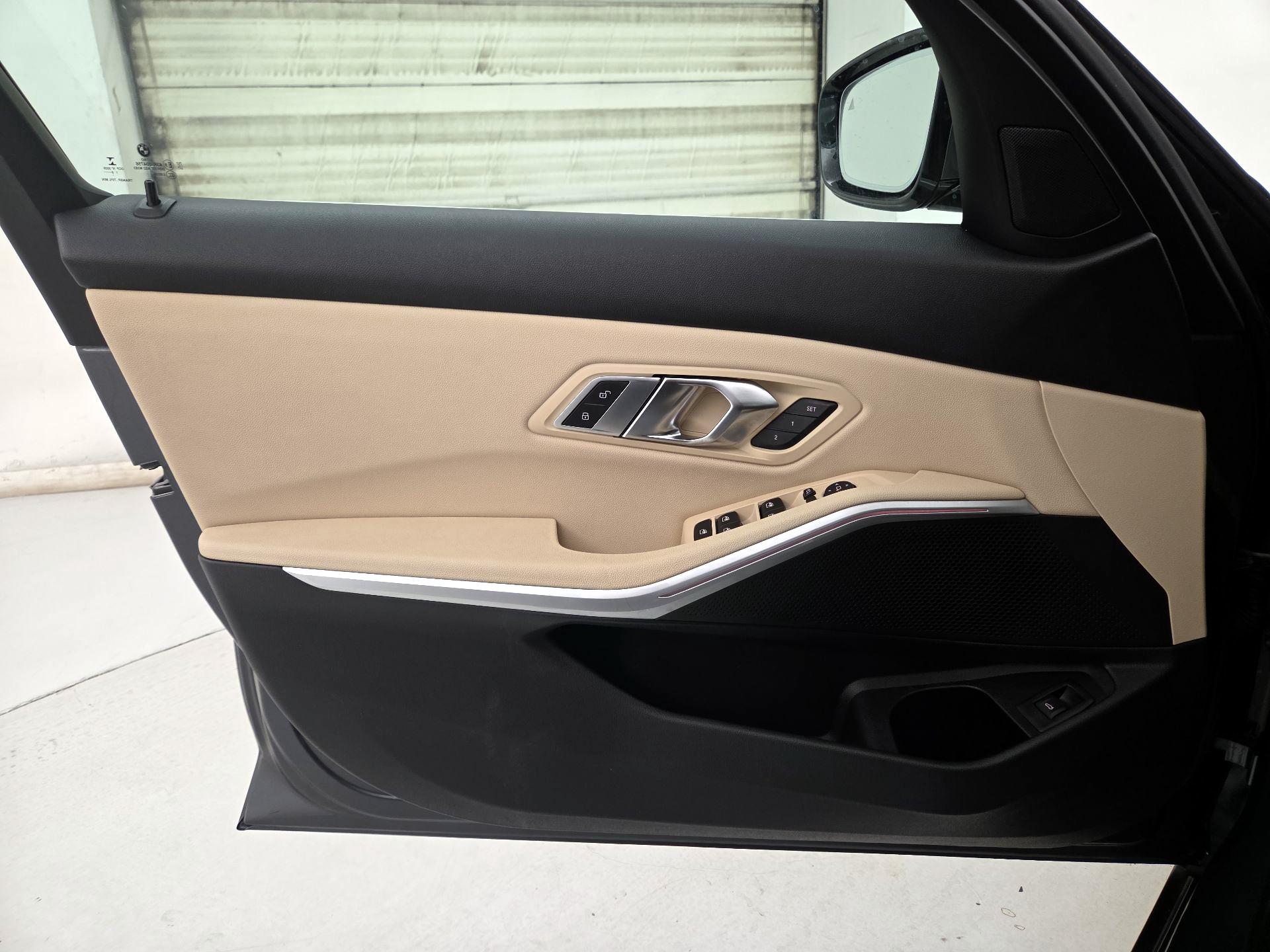 Thumbnail: 2020 BMW 3 Series - 12