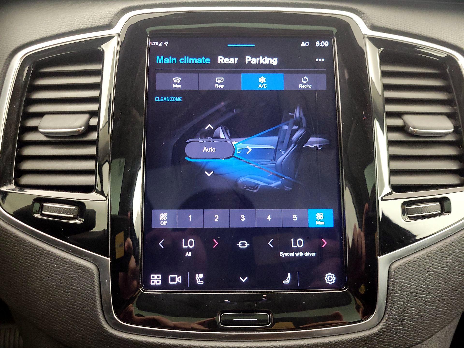 Thumbnail: 2023 Volvo XC90 - 17