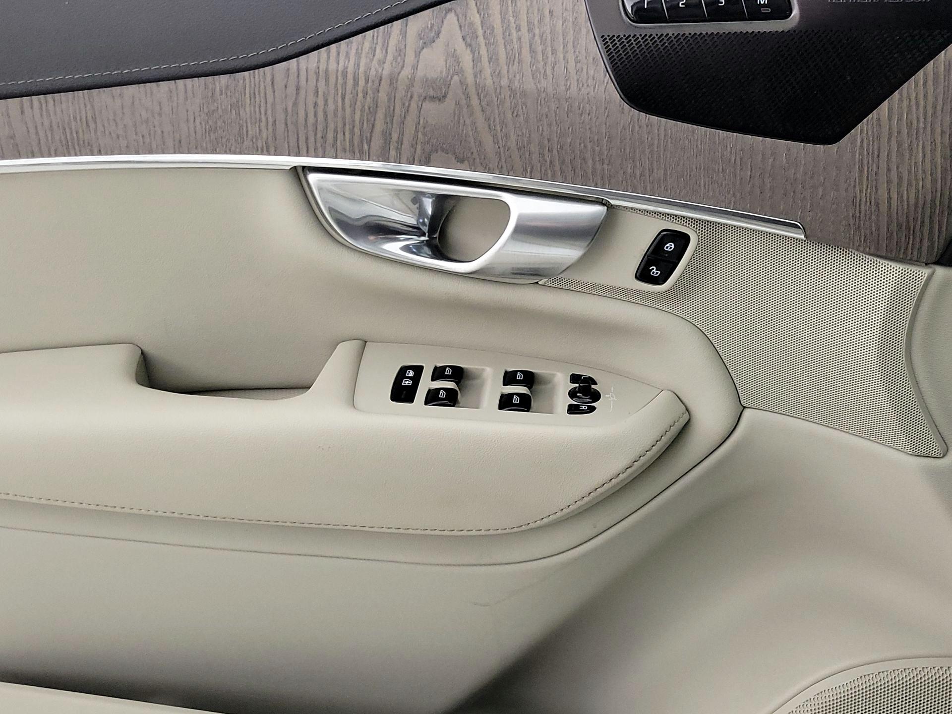 Thumbnail: 2023 Volvo XC90 - 12