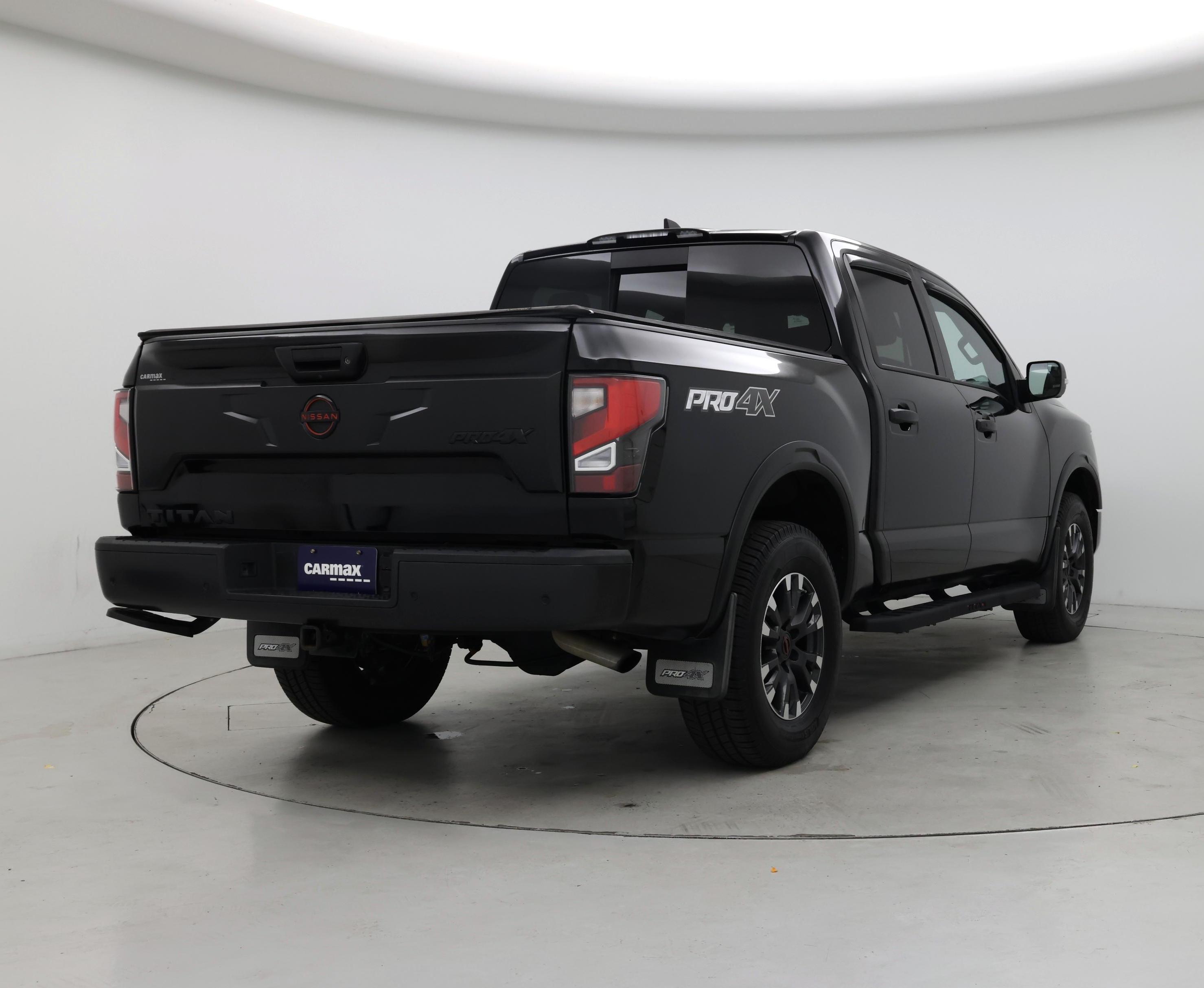 Thumbnail: 2023 Nissan Titan - 8