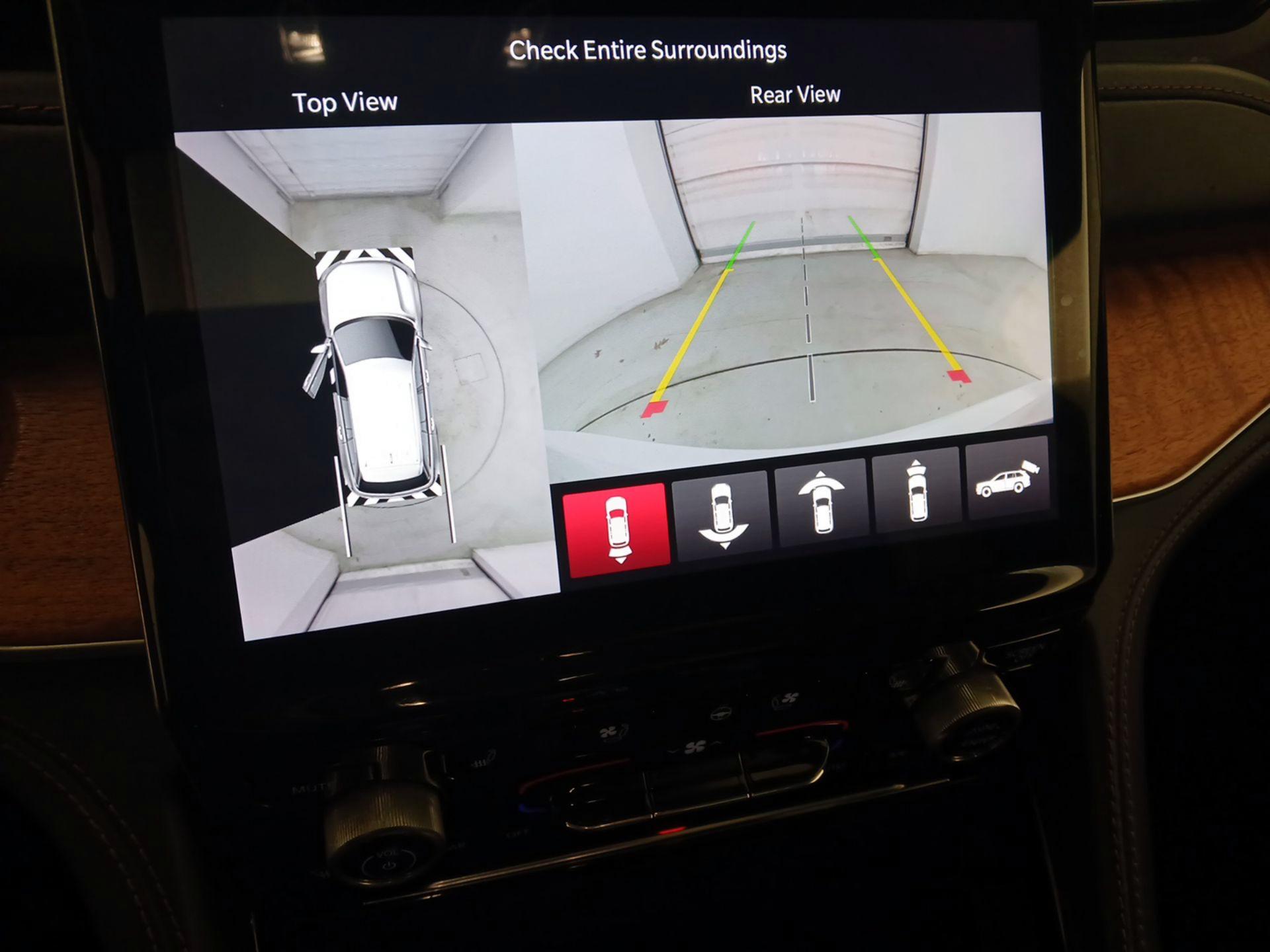 Thumbnail: 2023 Jeep Grand Cherokee - 15