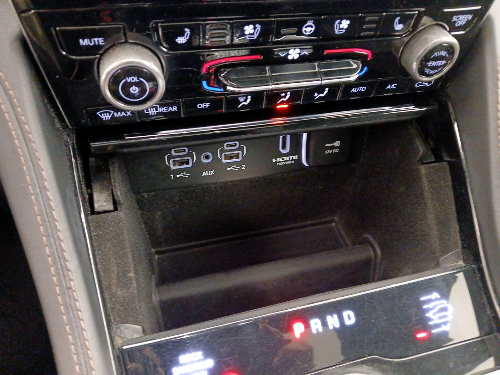 Thumbnail: 2023 Jeep Grand Cherokee - 17