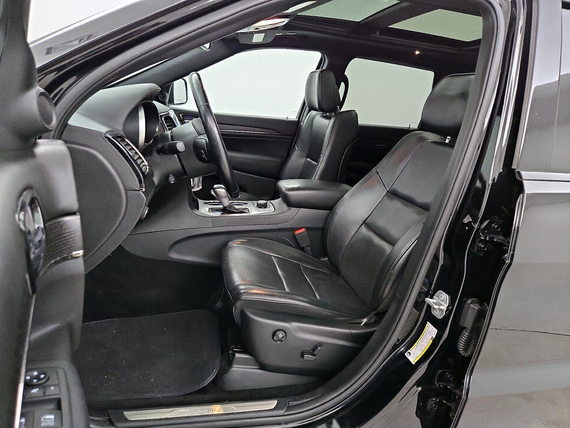 Thumbnail: 2020 Jeep Grand Cherokee - 11