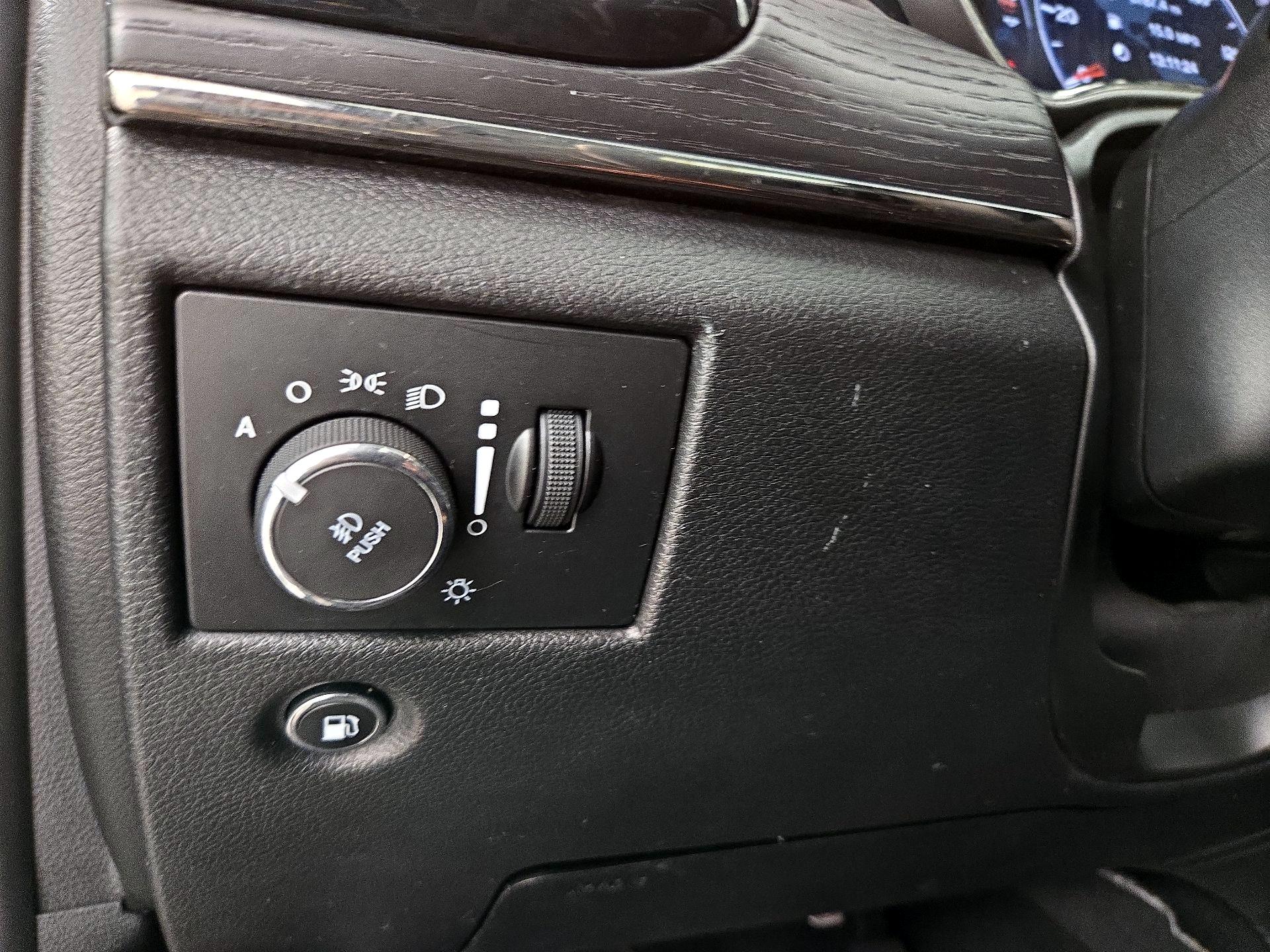 Thumbnail: 2020 Jeep Grand Cherokee - 13