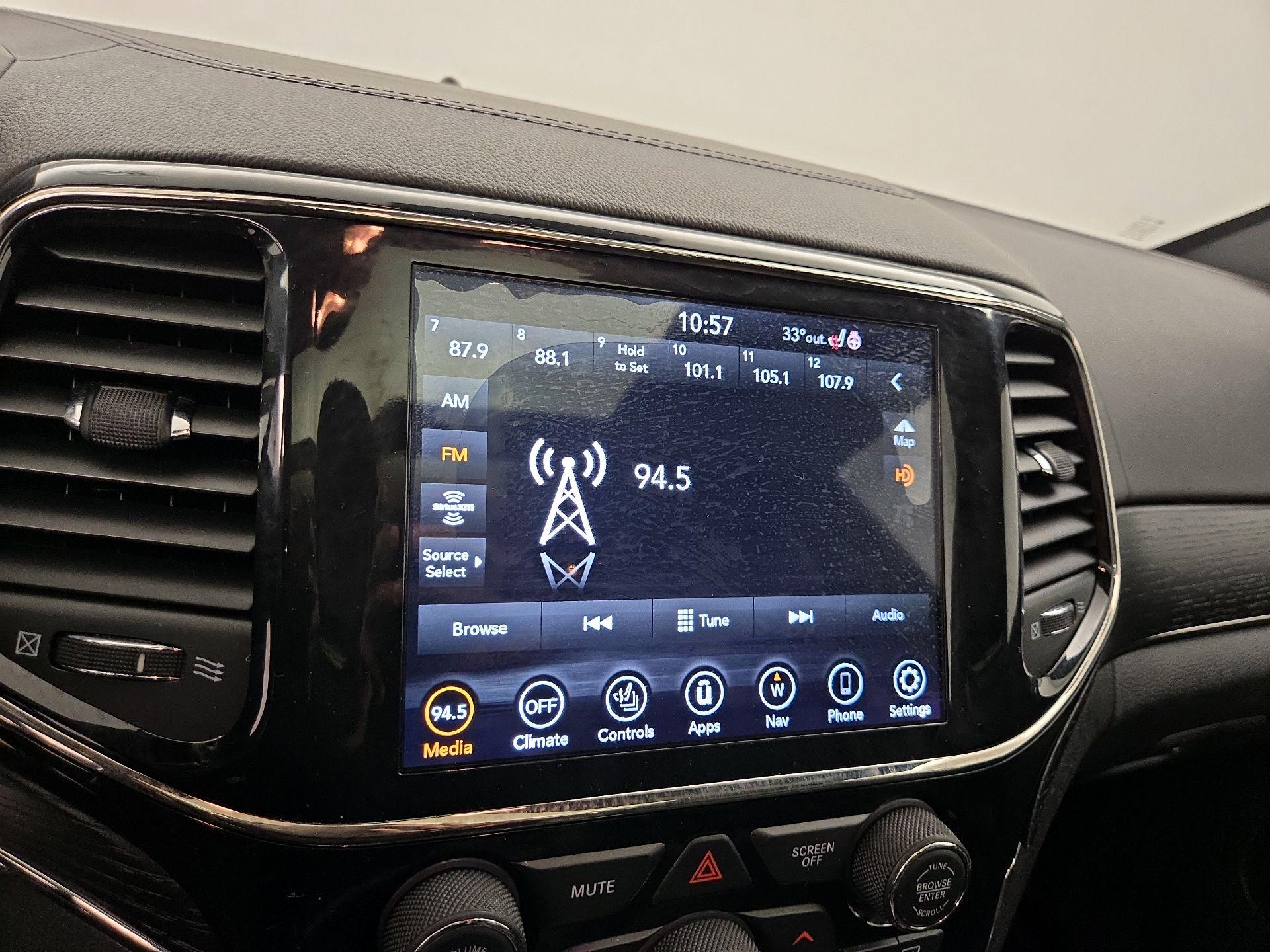 Thumbnail: 2020 Jeep Grand Cherokee - 16