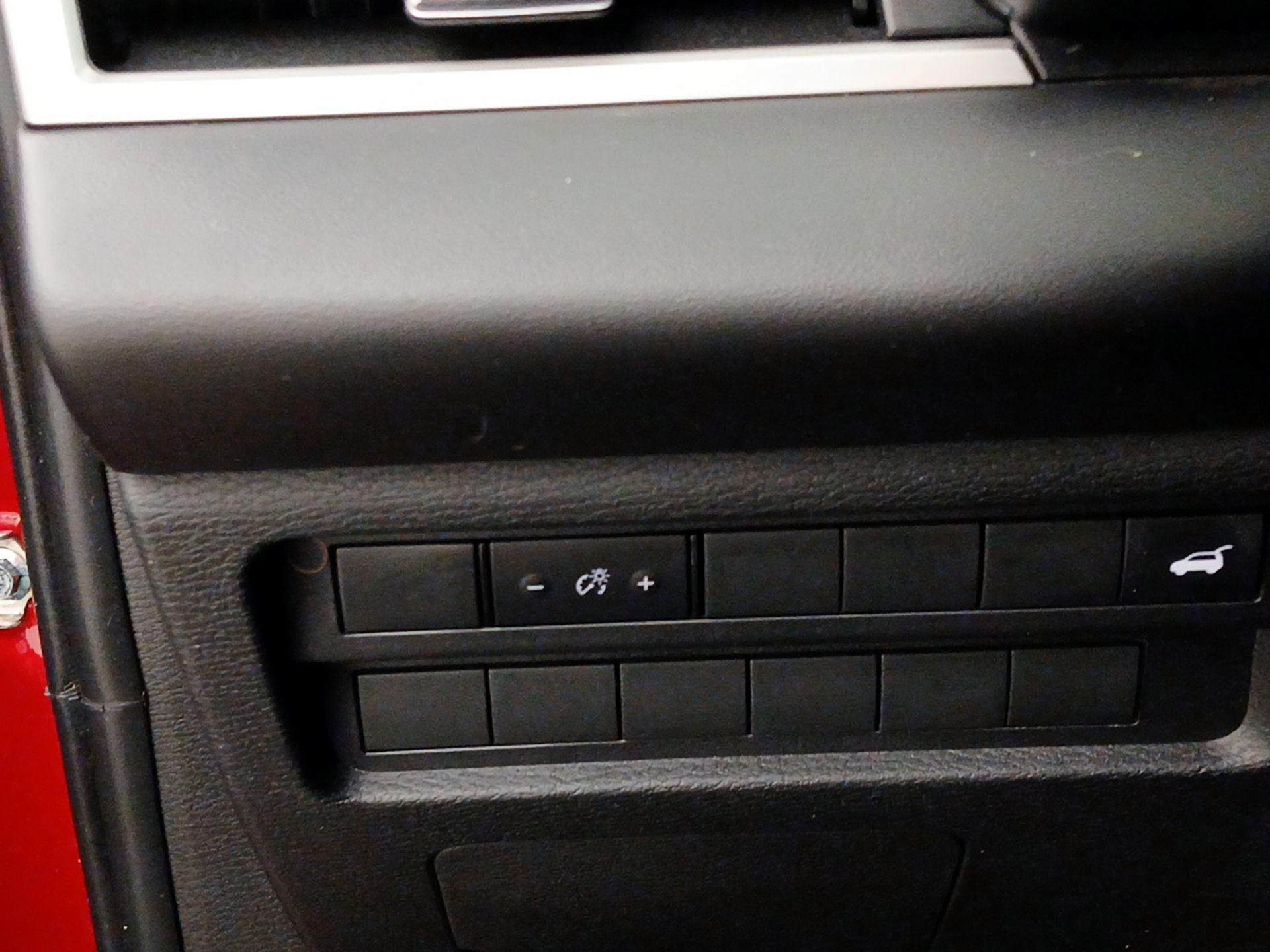 Thumbnail: 2023 Mitsubishi Outlander - 13