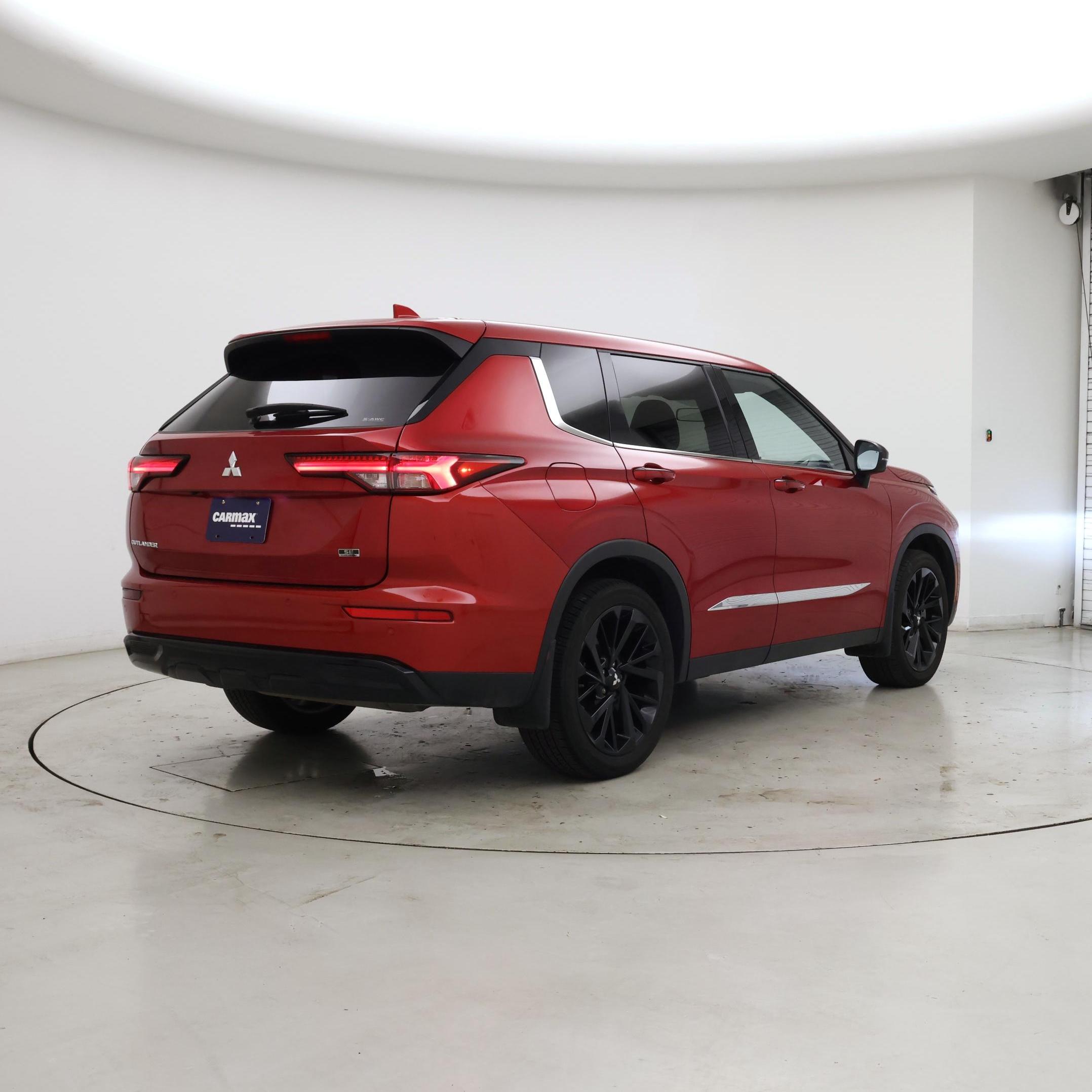 Thumbnail: 2023 Mitsubishi Outlander - 8