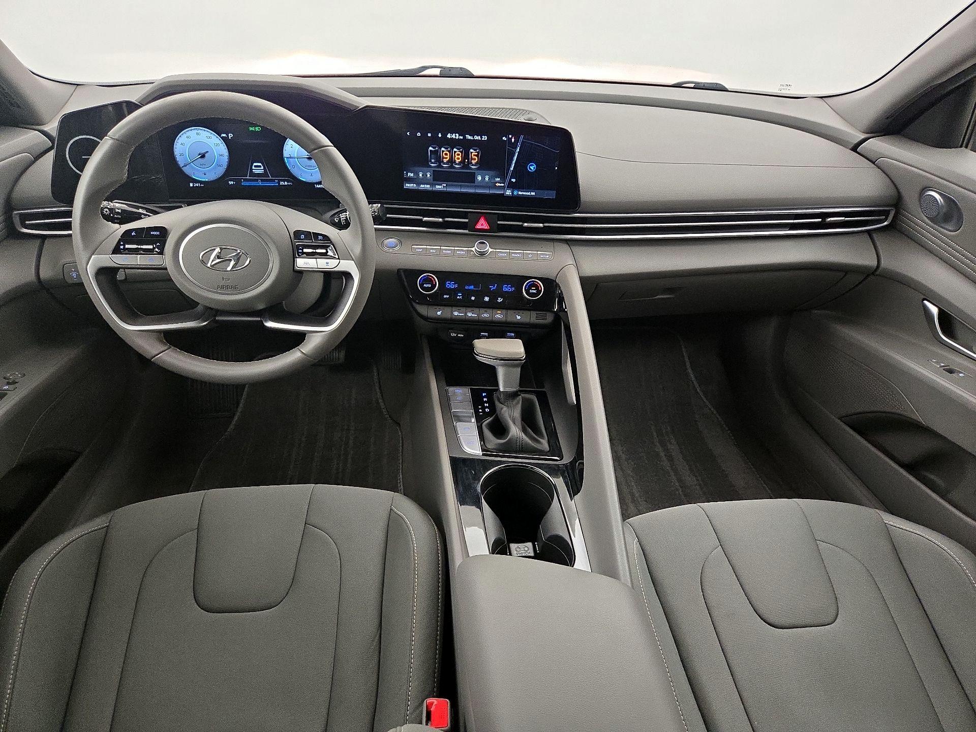 Thumbnail: 2023 Hyundai Elantra - 9