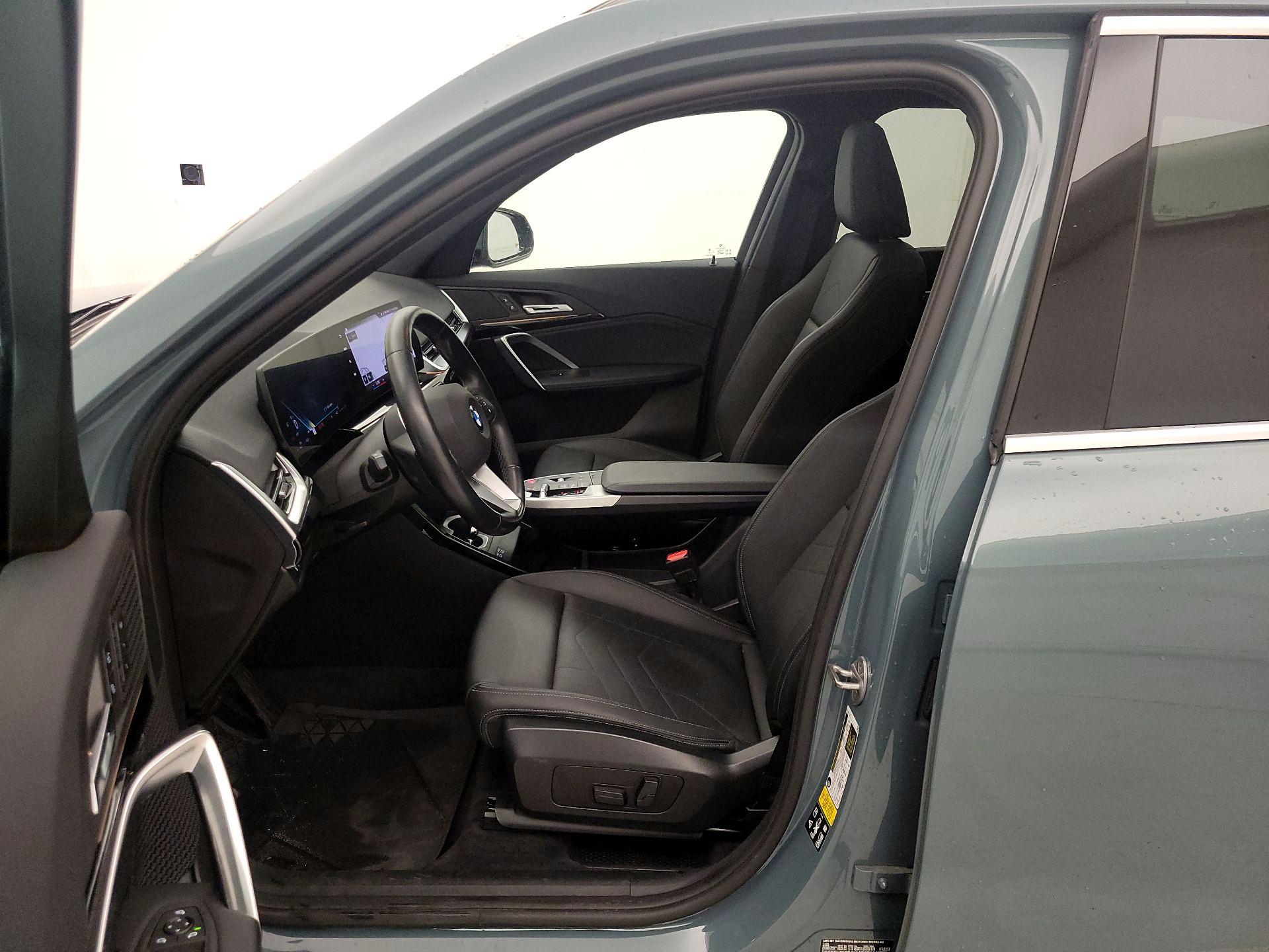 Thumbnail: 2023 BMW X1 - 11