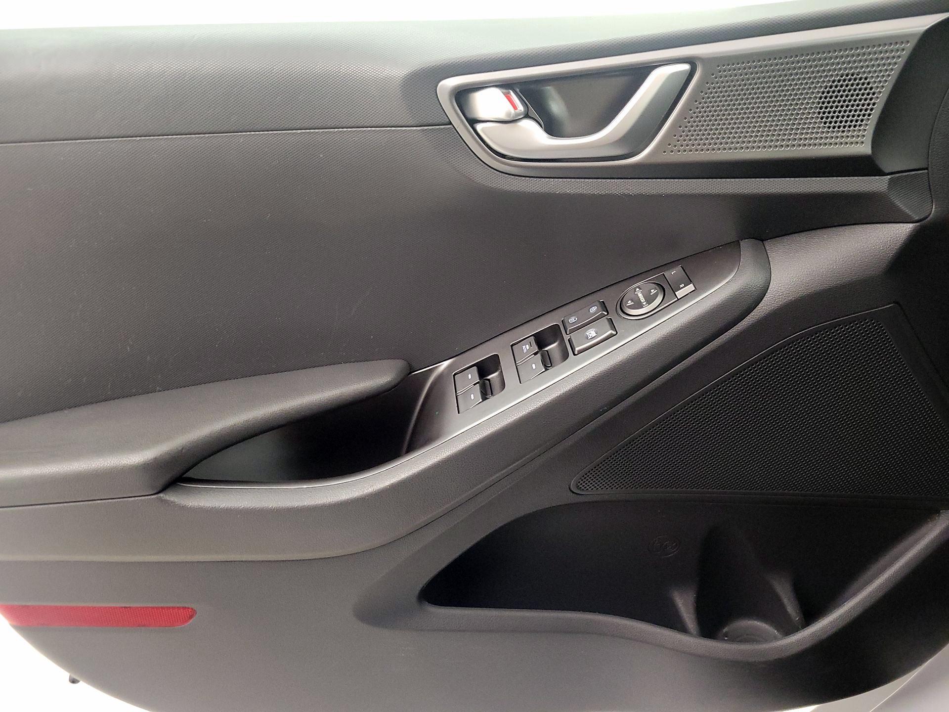 Thumbnail: 2020 Hyundai Ioniq - 12