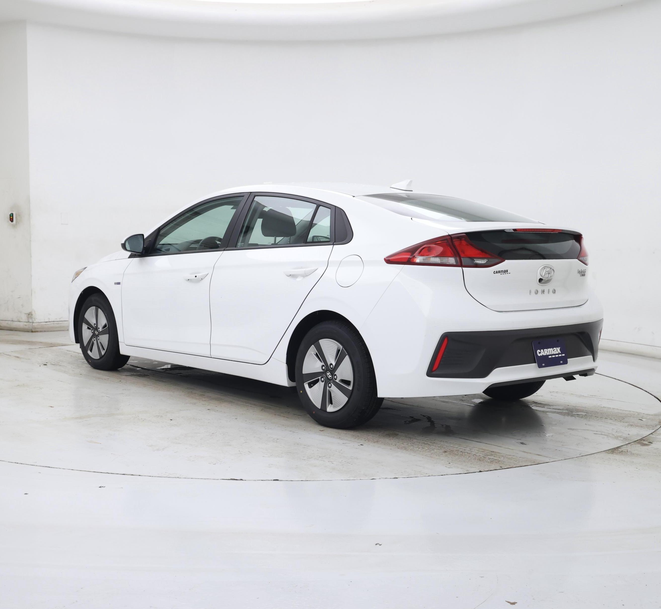 Thumbnail: 2020 Hyundai Ioniq - 2