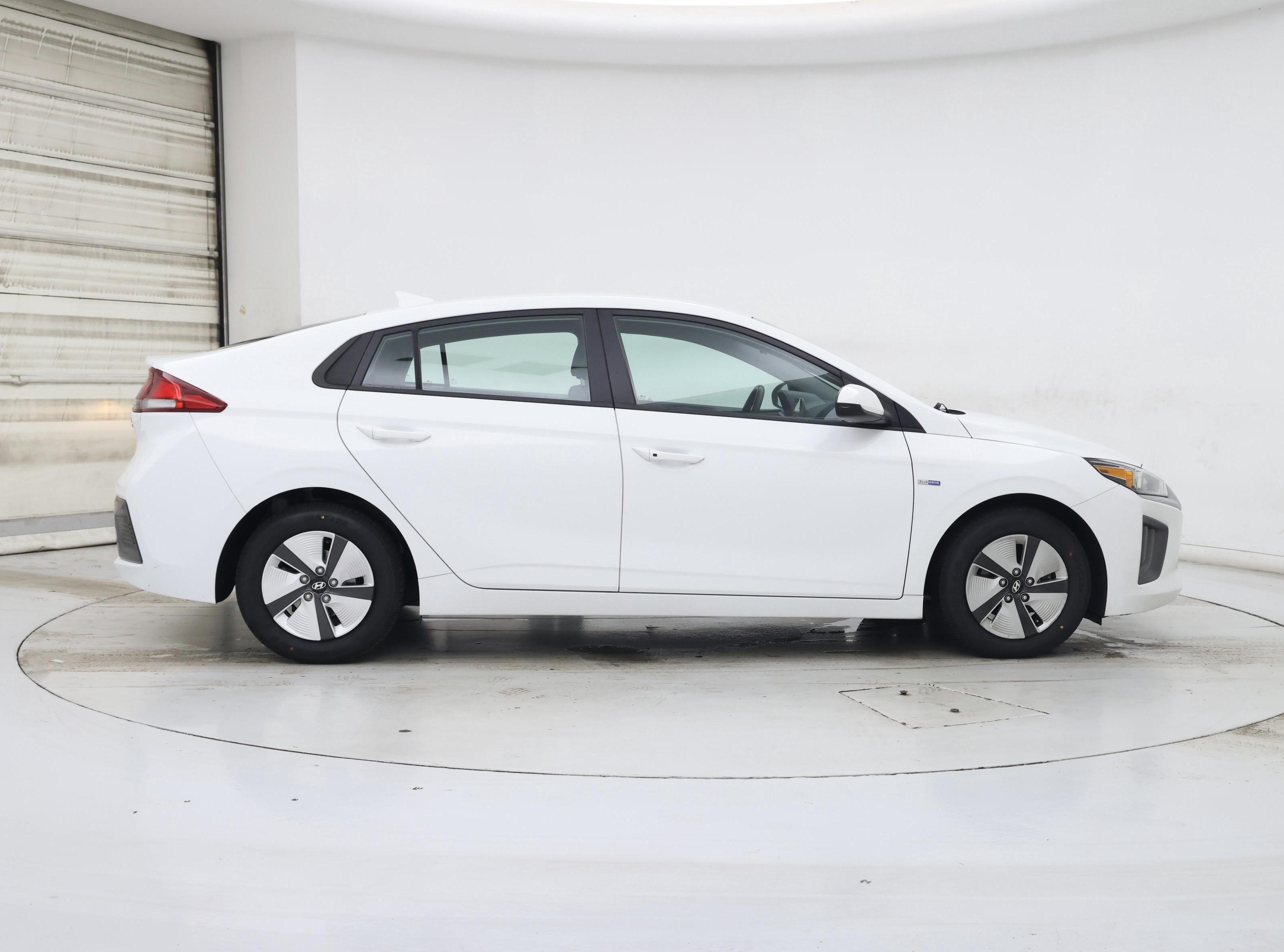 Thumbnail: 2020 Hyundai Ioniq - 7