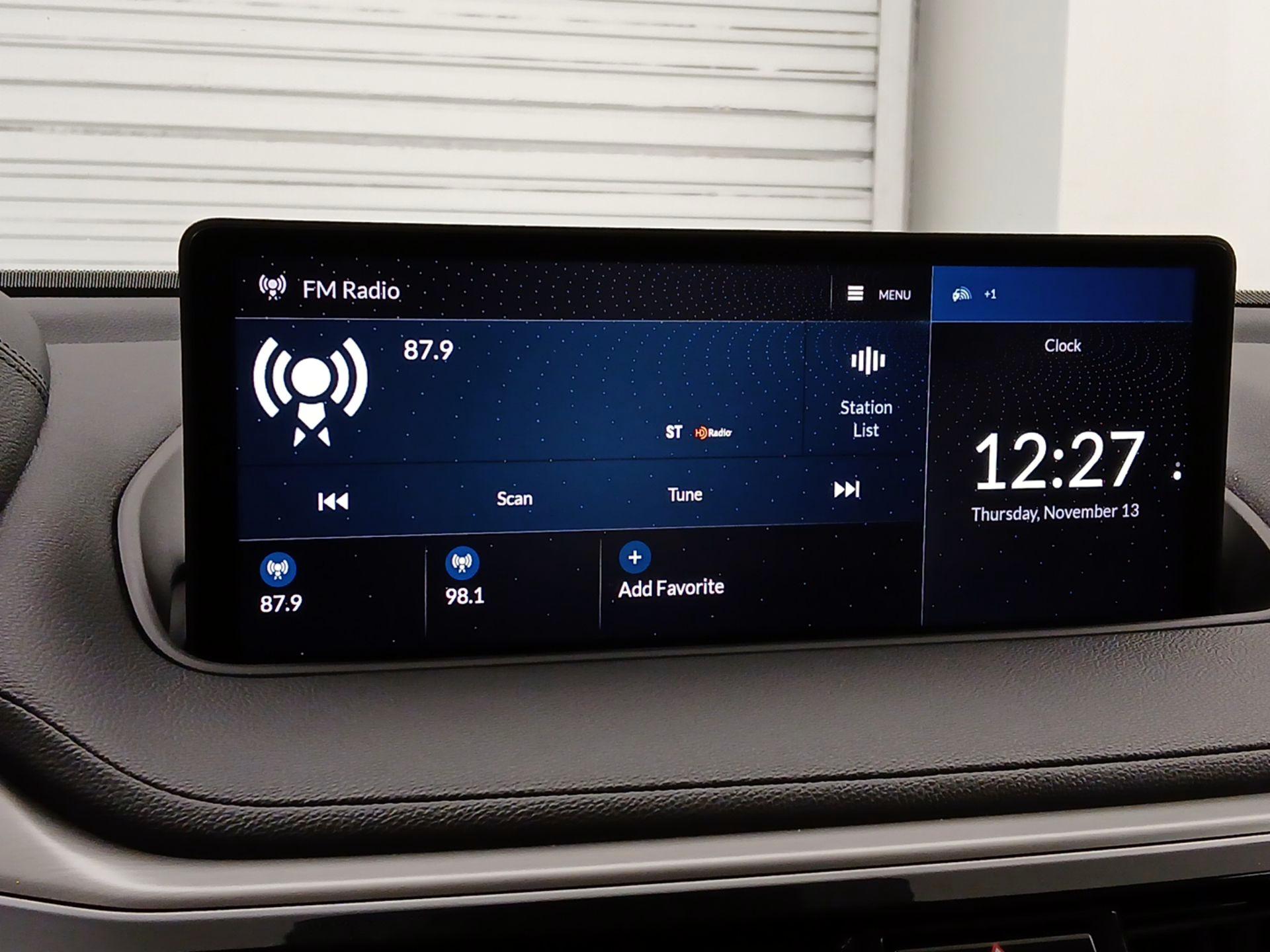 Thumbnail: 2023 Acura MDX - 15