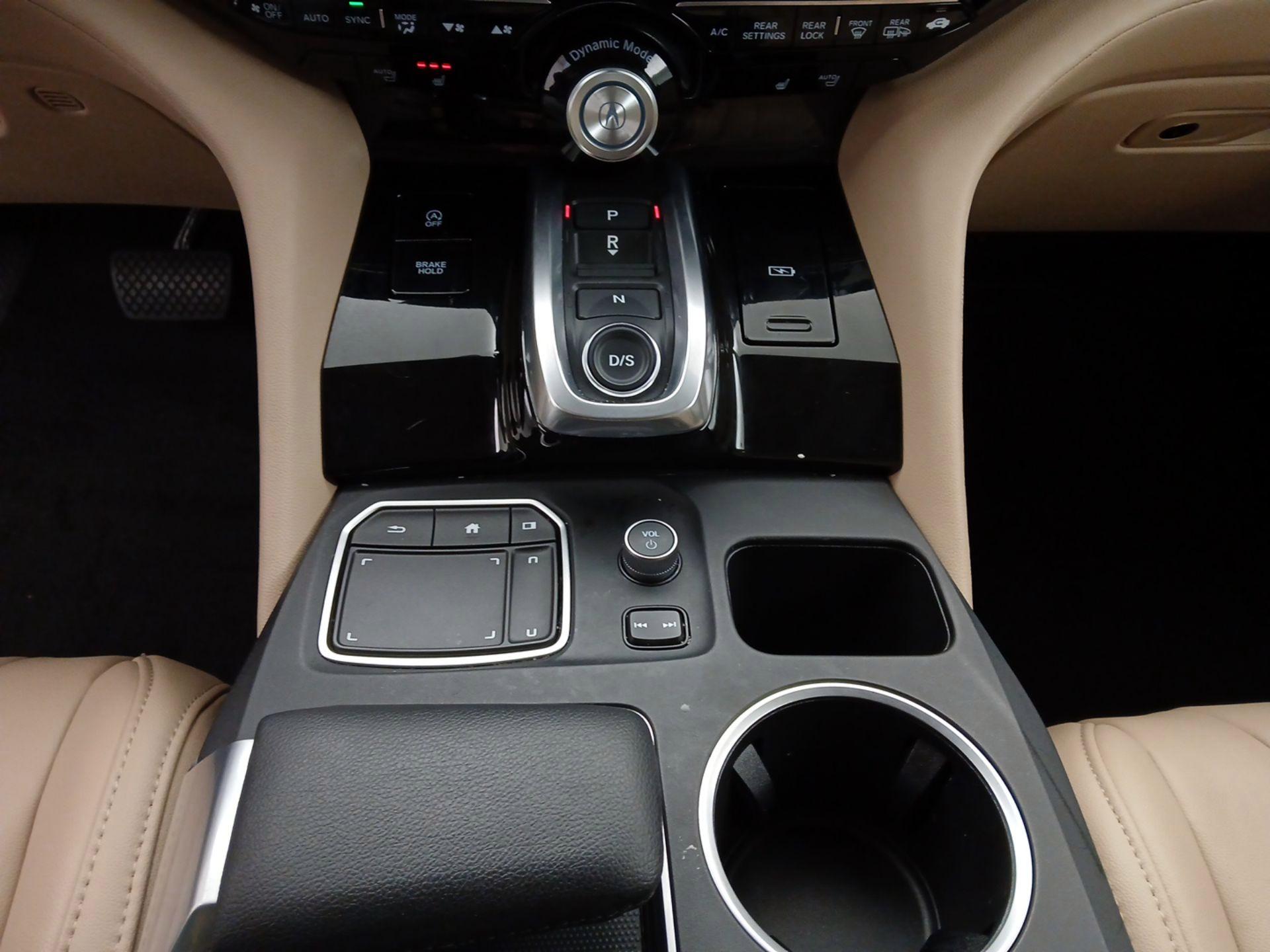 Thumbnail: 2023 Acura MDX - 17