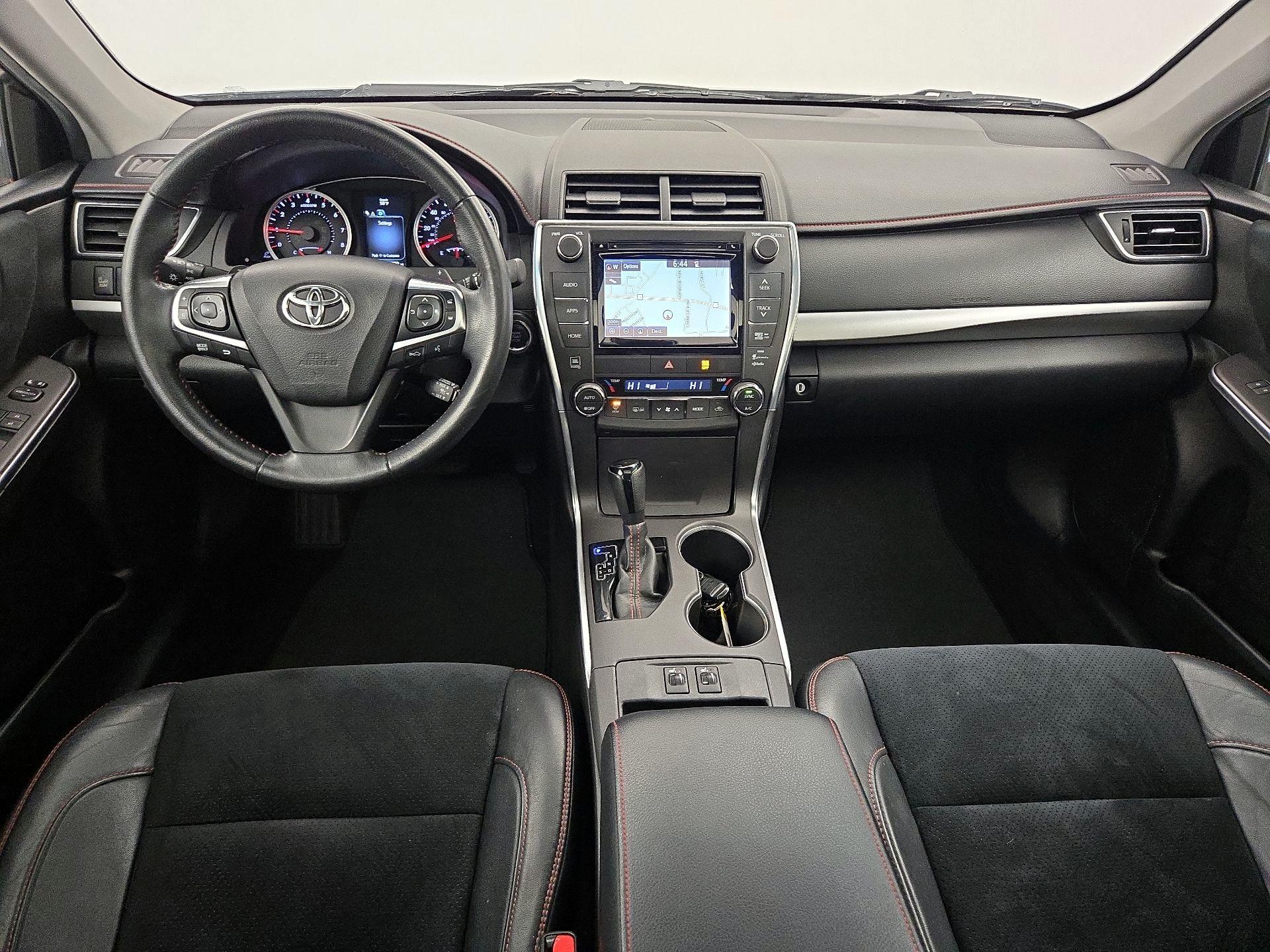 Thumbnail: 2015 Toyota Camry - 9