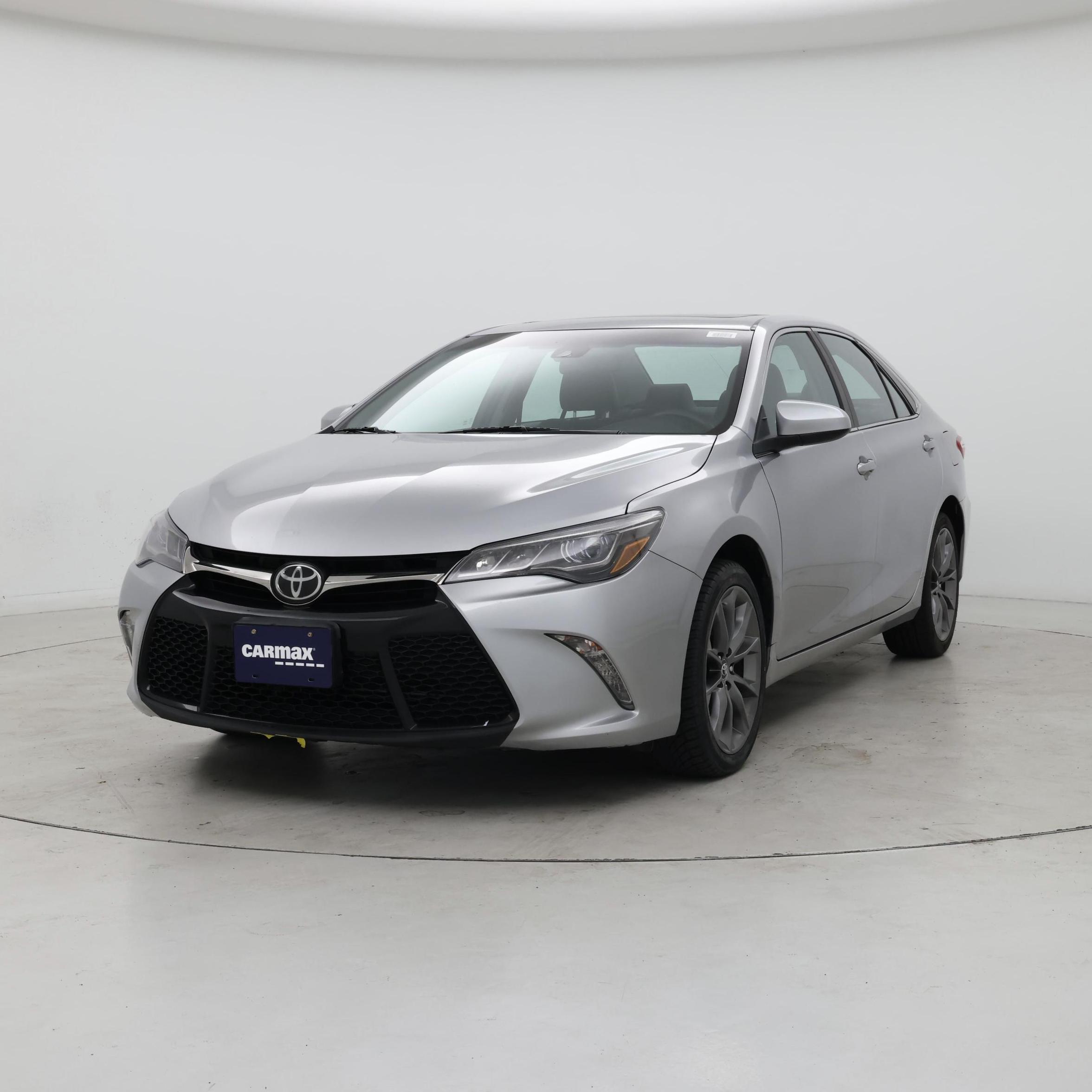 Thumbnail: 2015 Toyota Camry - 4